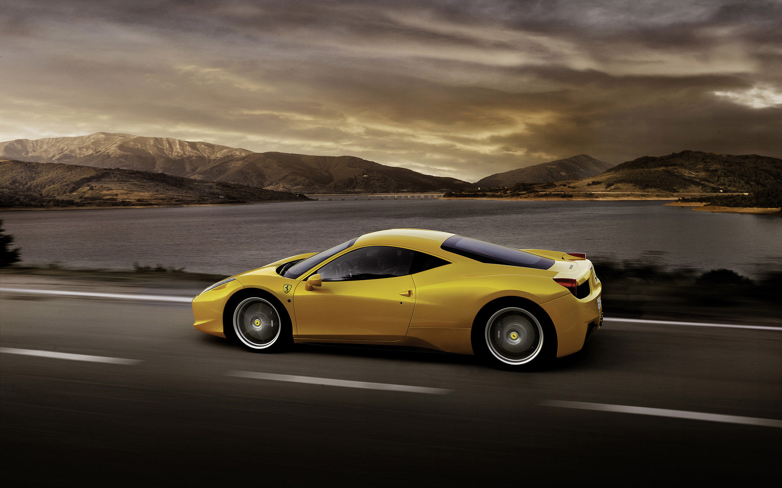  2010 Ferrari 458 Italia Wallpaper.