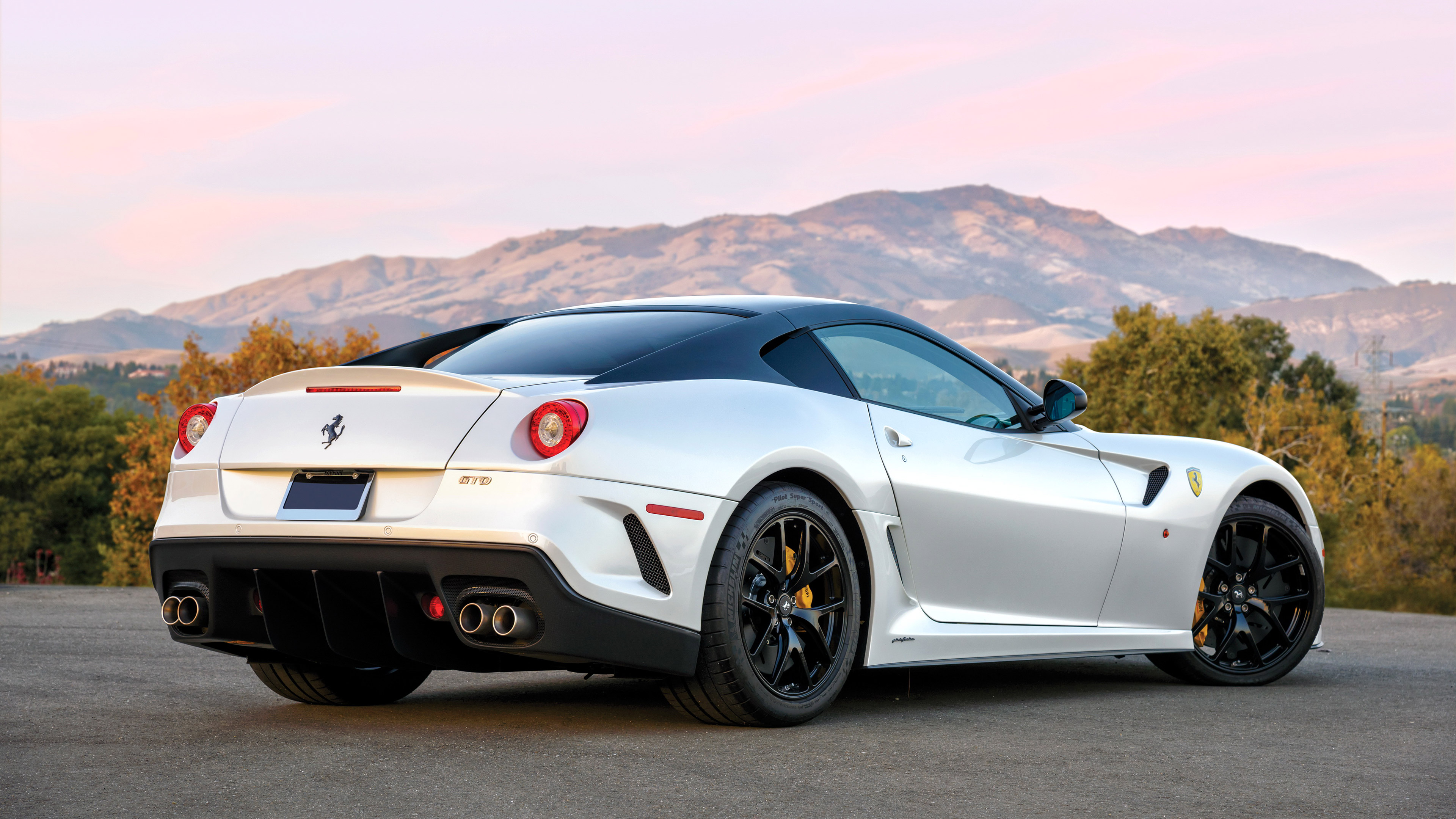  2010 Ferrari 599 GTO Wallpaper.