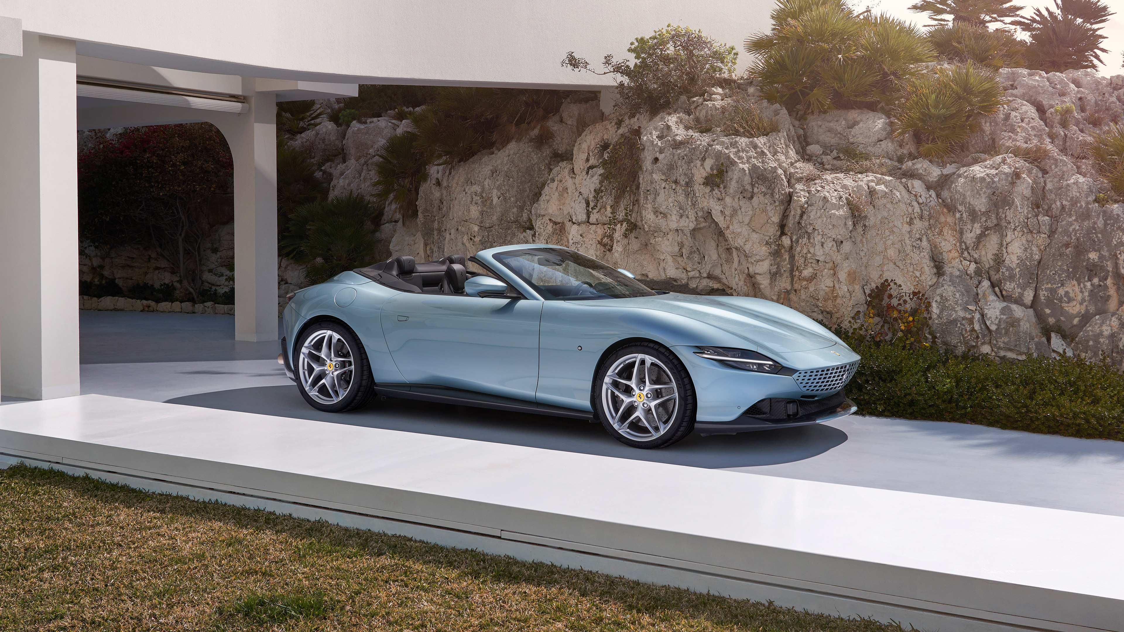  2024 Ferrari Roma Spider Wallpaper.