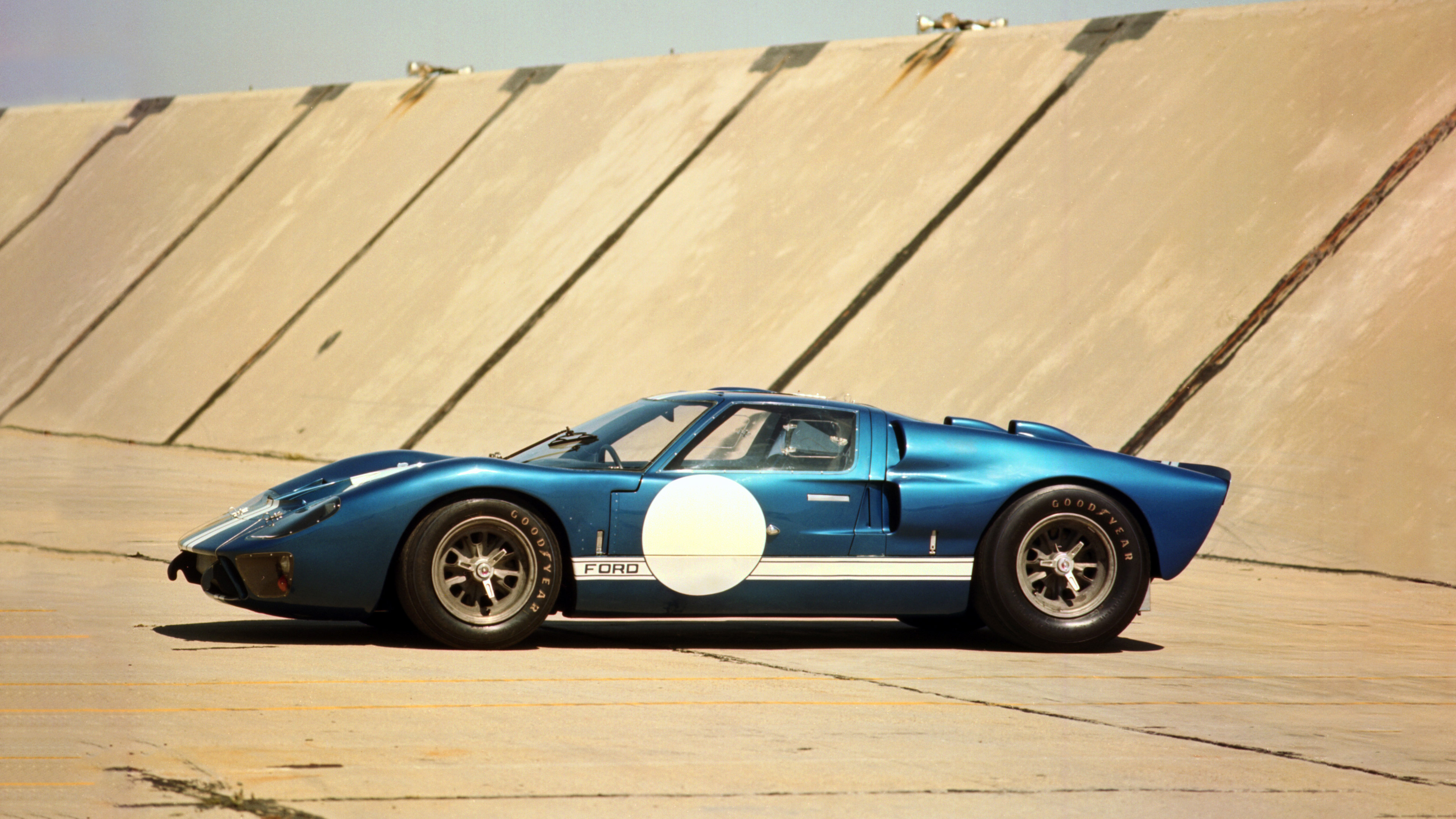 Ford Mustang gt 40