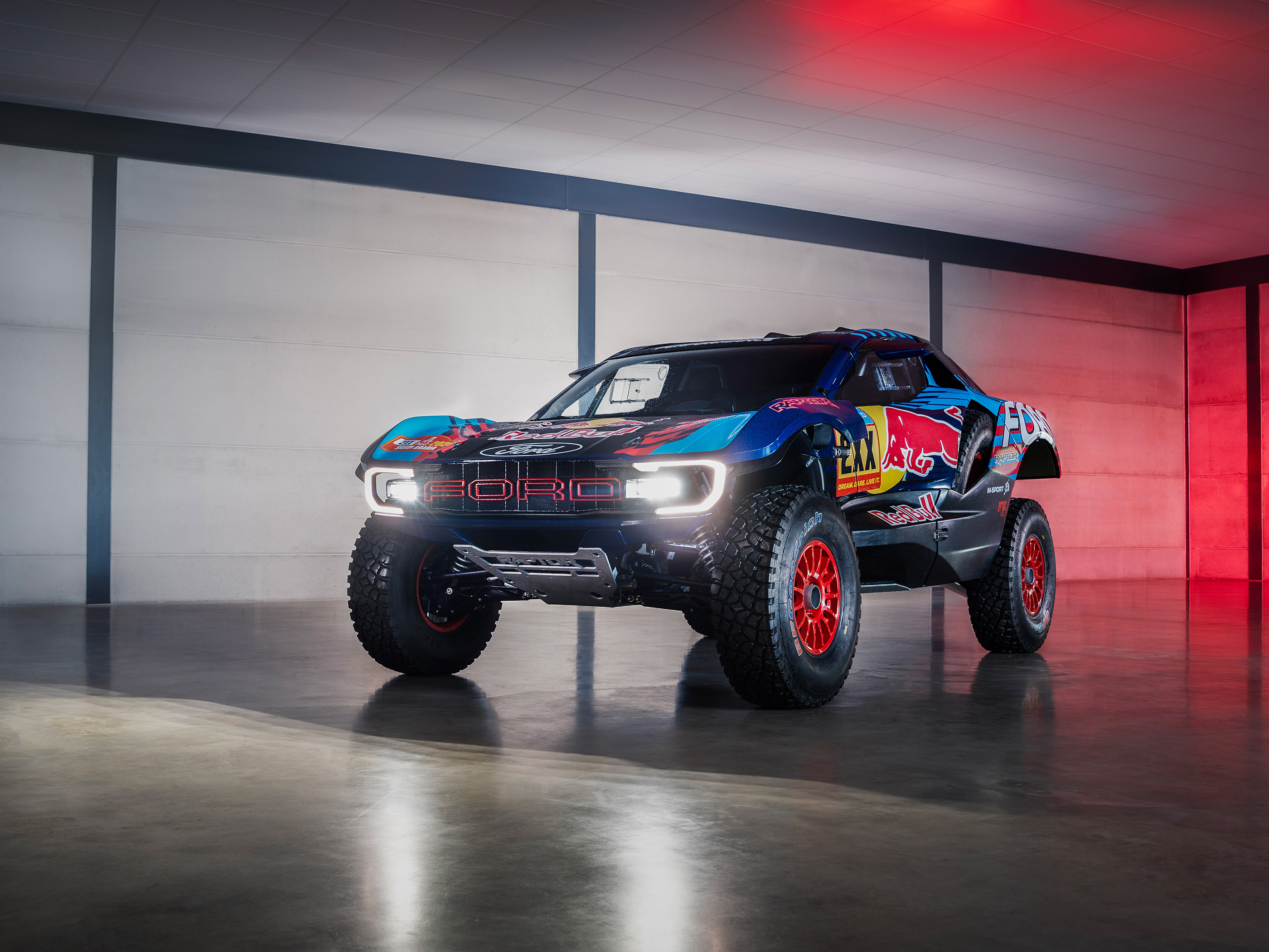  2025 Ford Raptor T1 Dakar Rally Wallpaper.