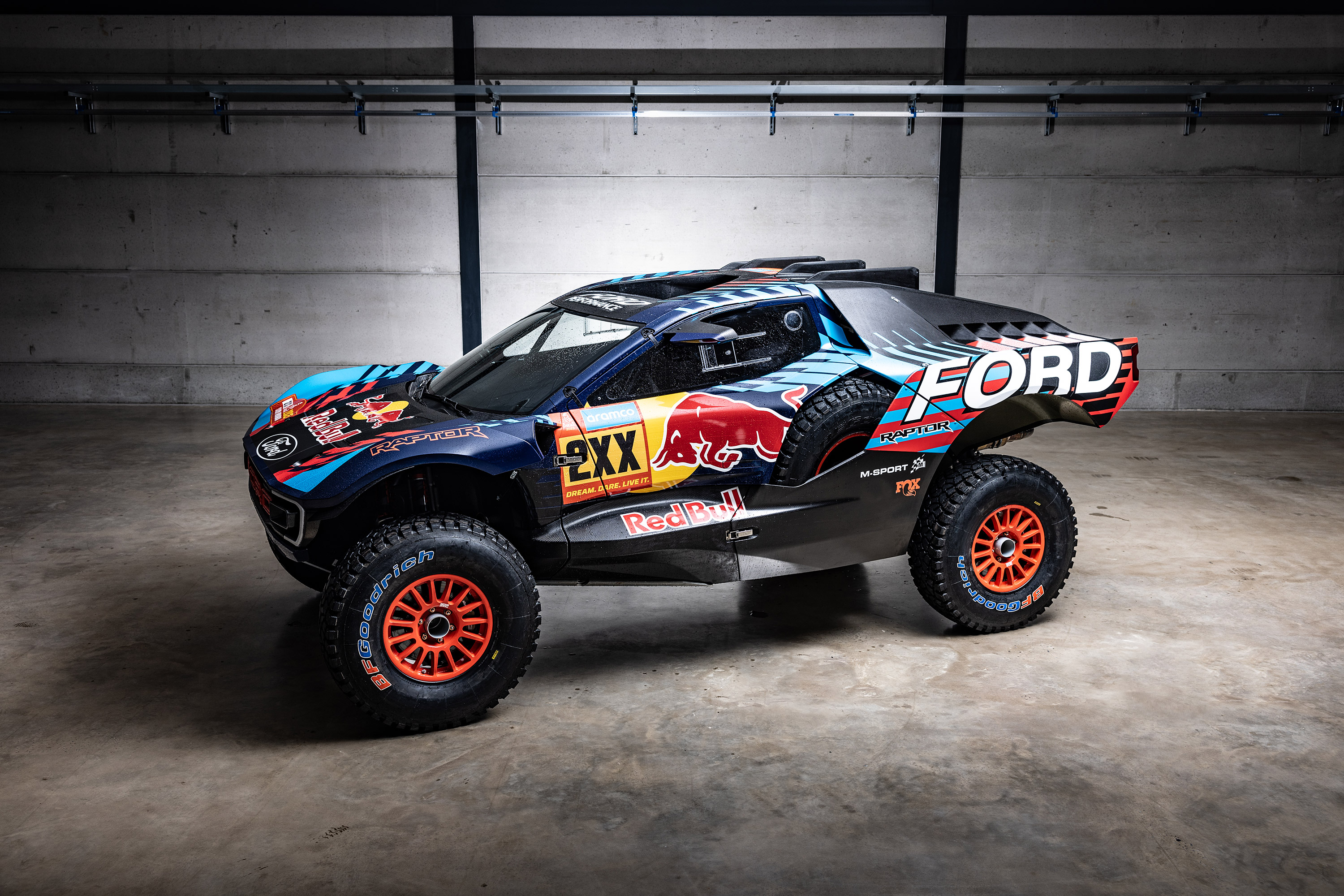  2025 Ford Raptor T1 Dakar Rally Wallpaper.