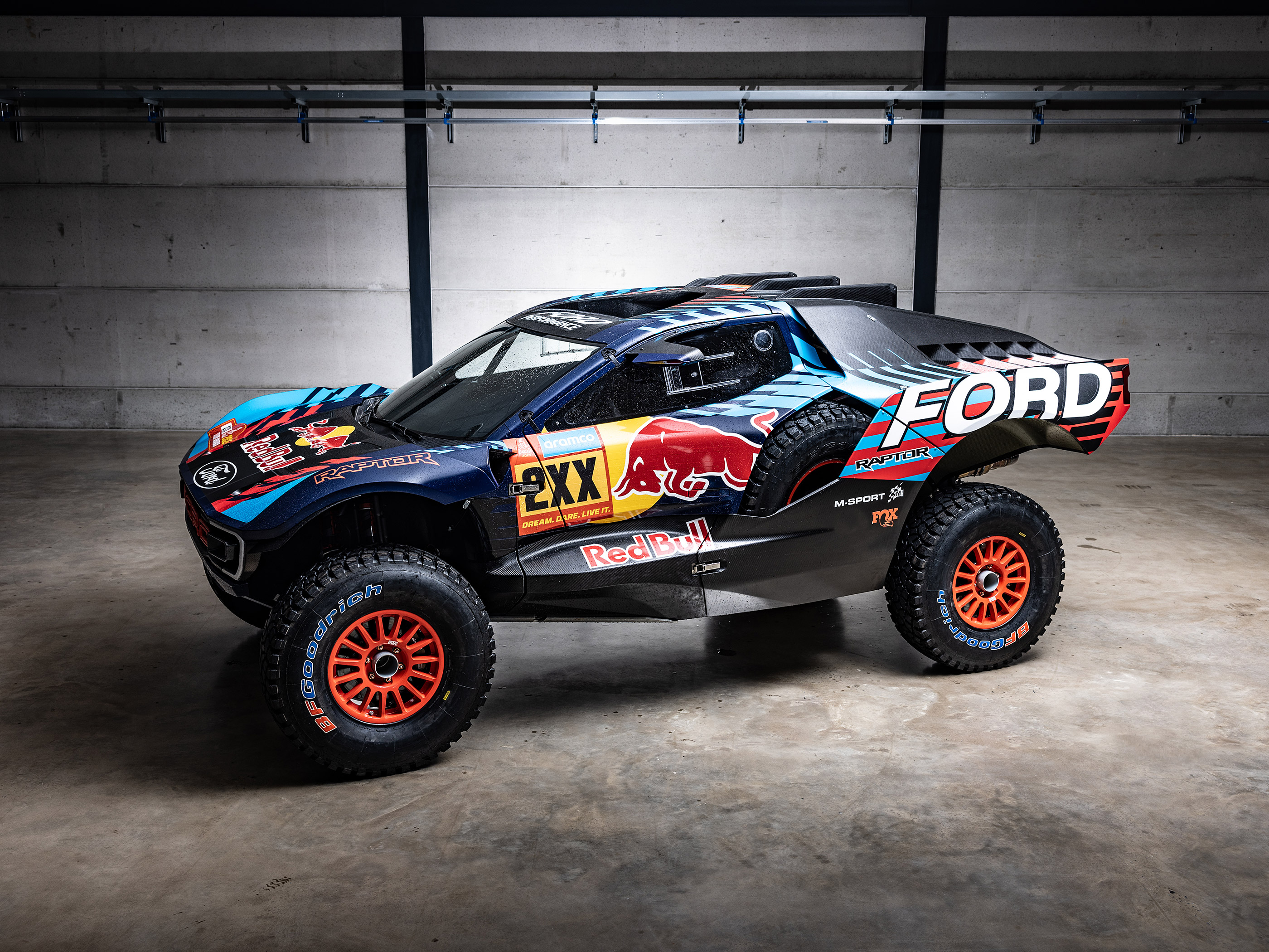  2025 Ford Raptor T1 Dakar Rally Wallpaper.