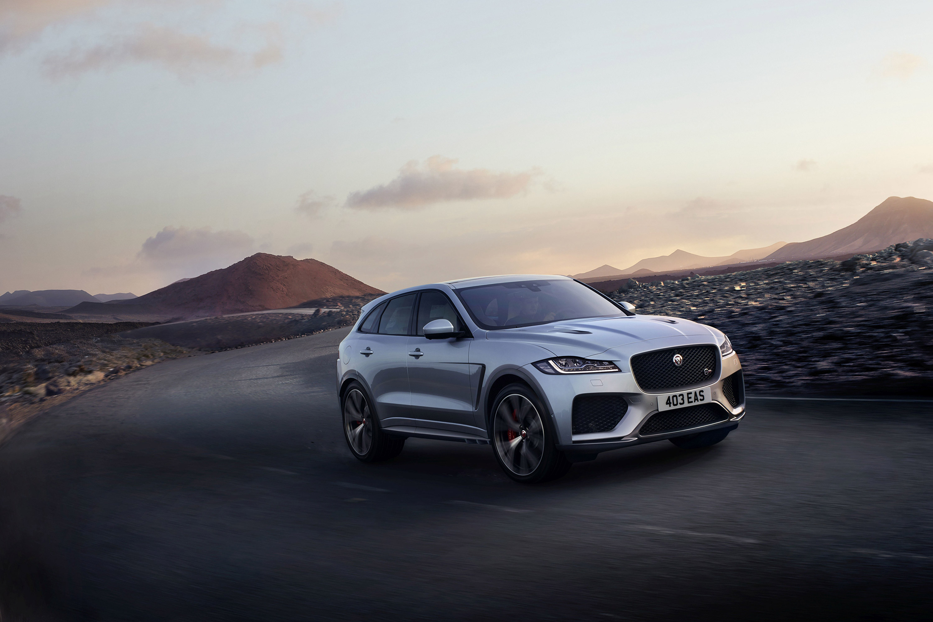  2019 Jaguar F-Pace SVR Wallpaper.