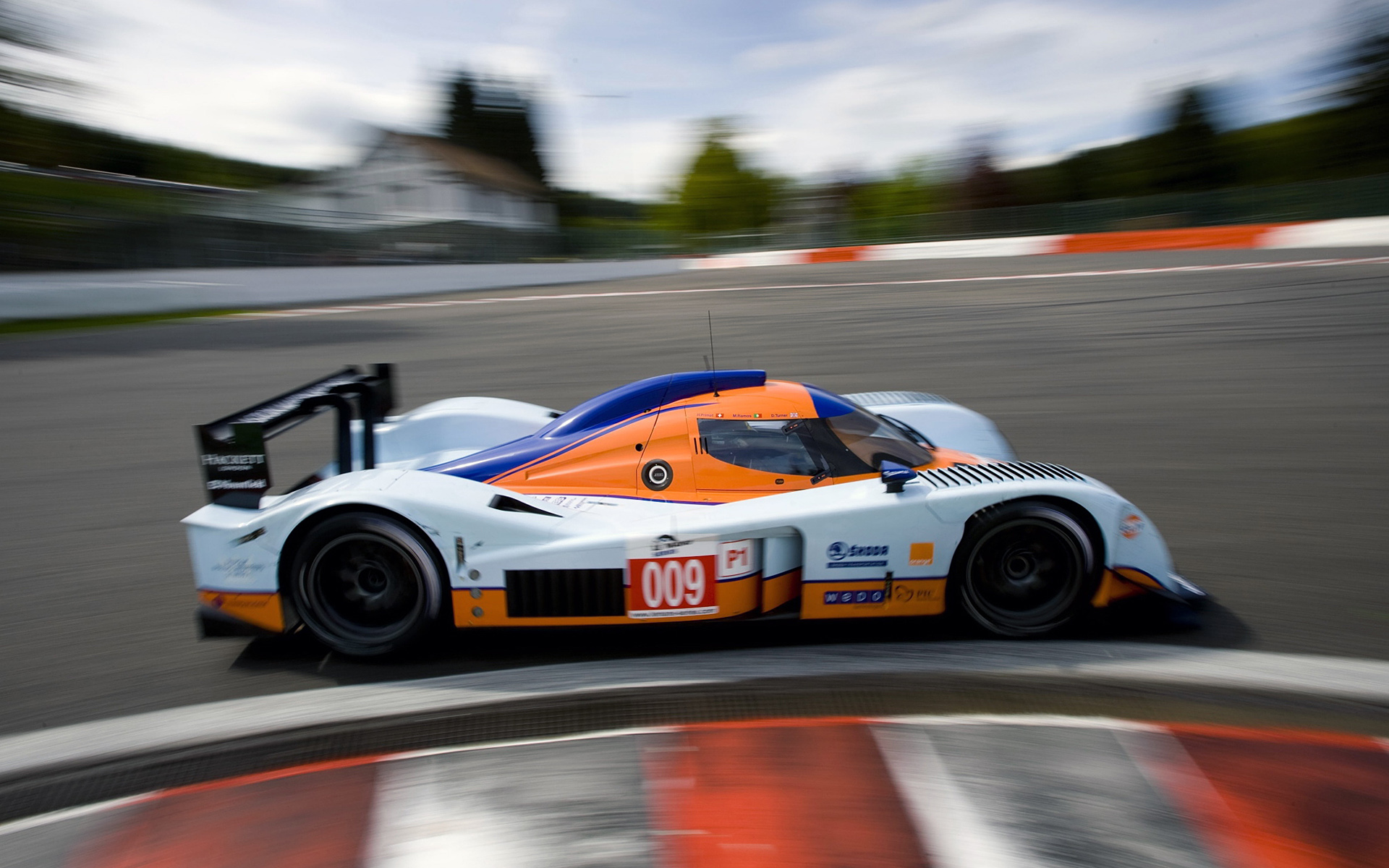  2009 Aston Martin B09/60 LMP1 Wallpaper.