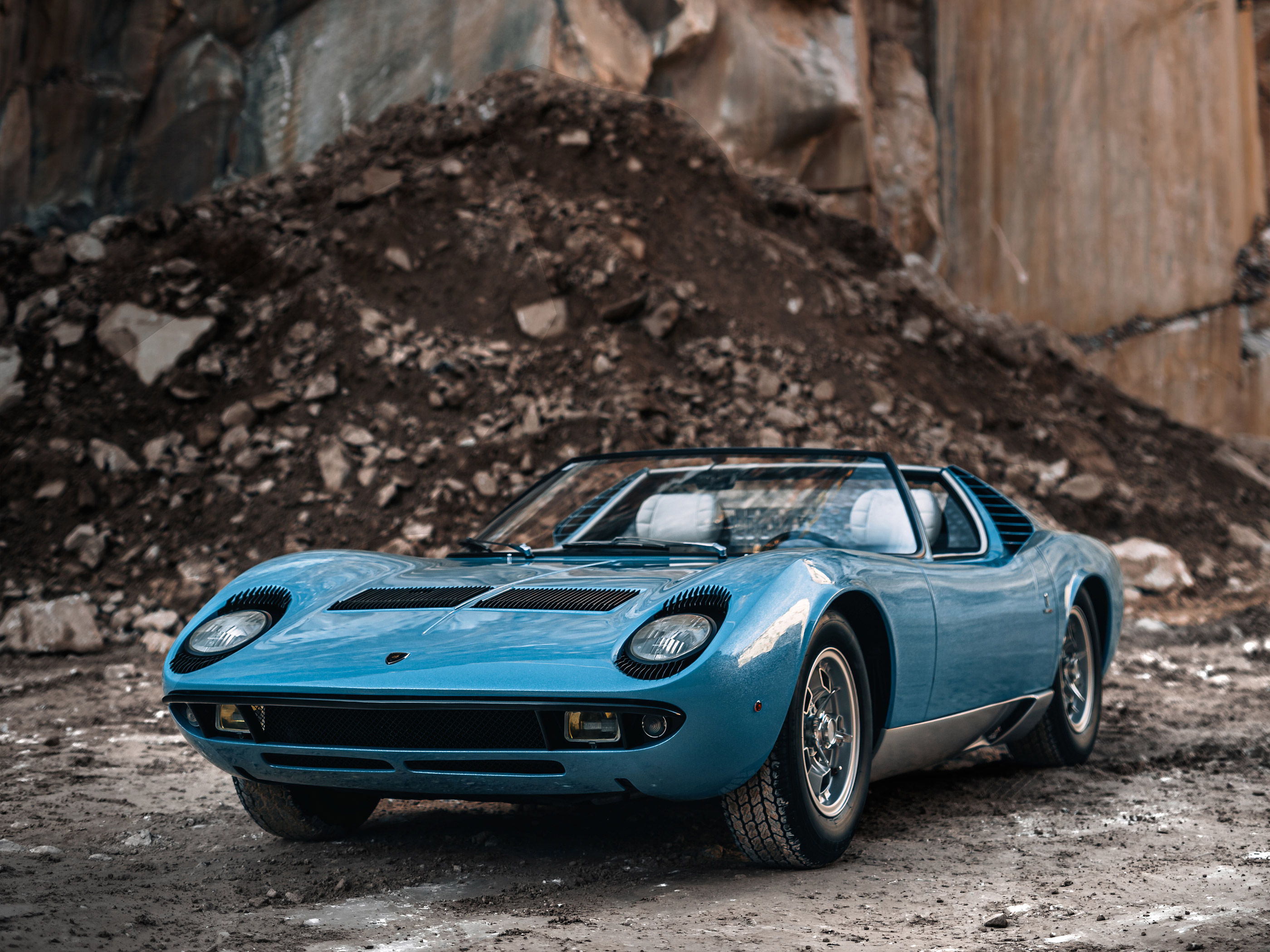  1968 Lamborghini Miura Roadster Wallpaper.