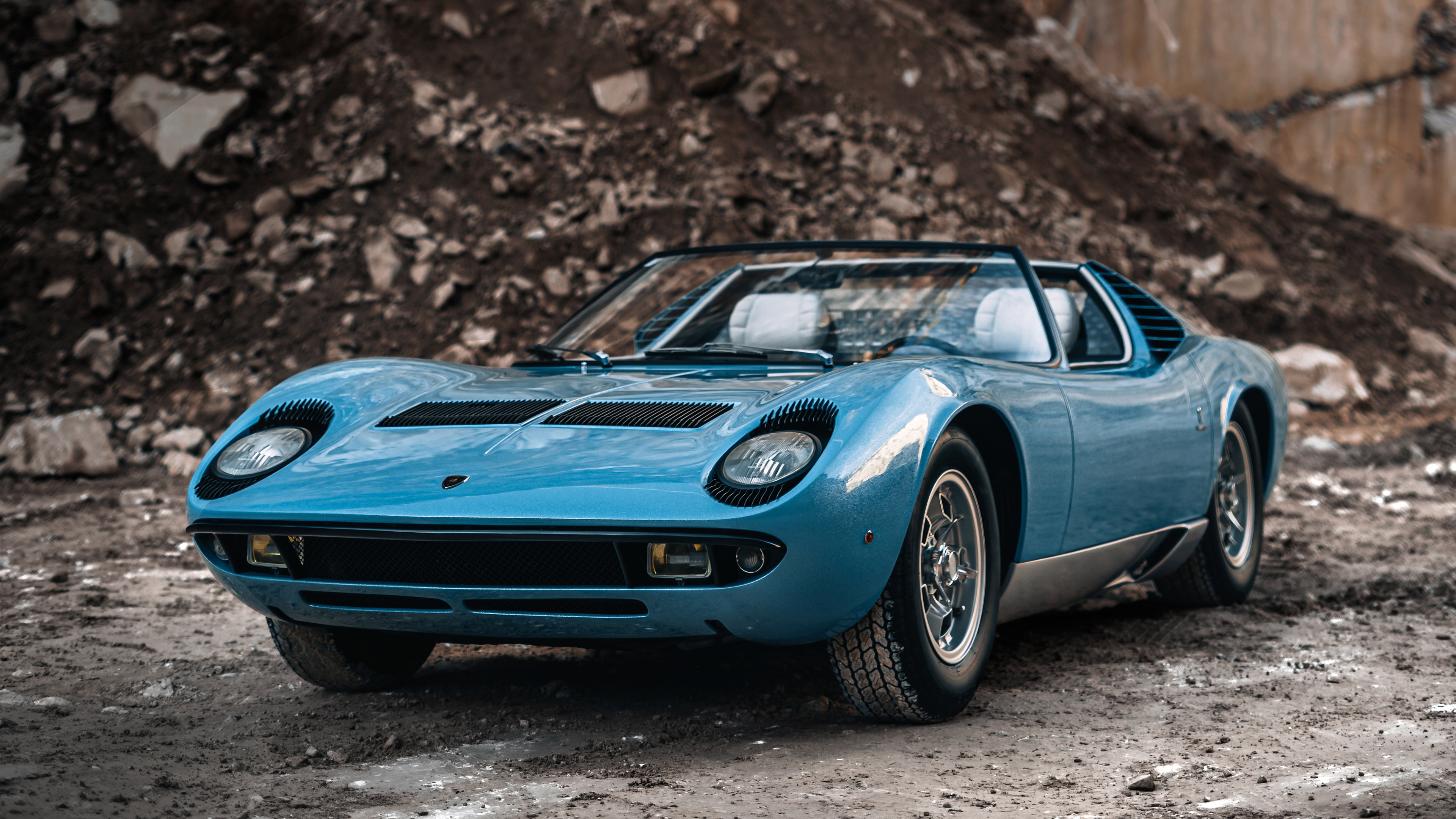  1968 Lamborghini Miura Roadster Wallpaper.