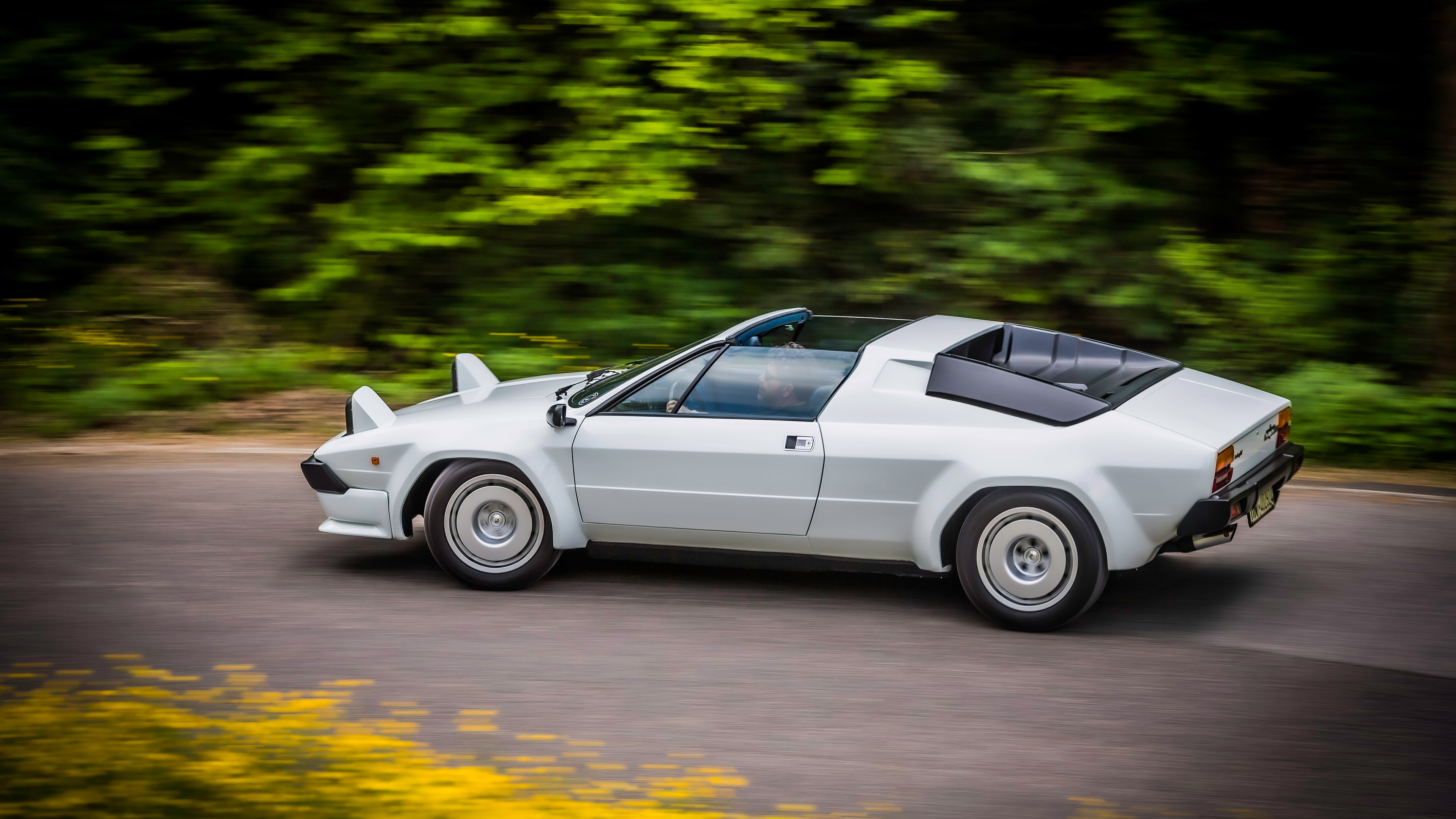  1981 Lamborghini Jalpa Wallpaper.