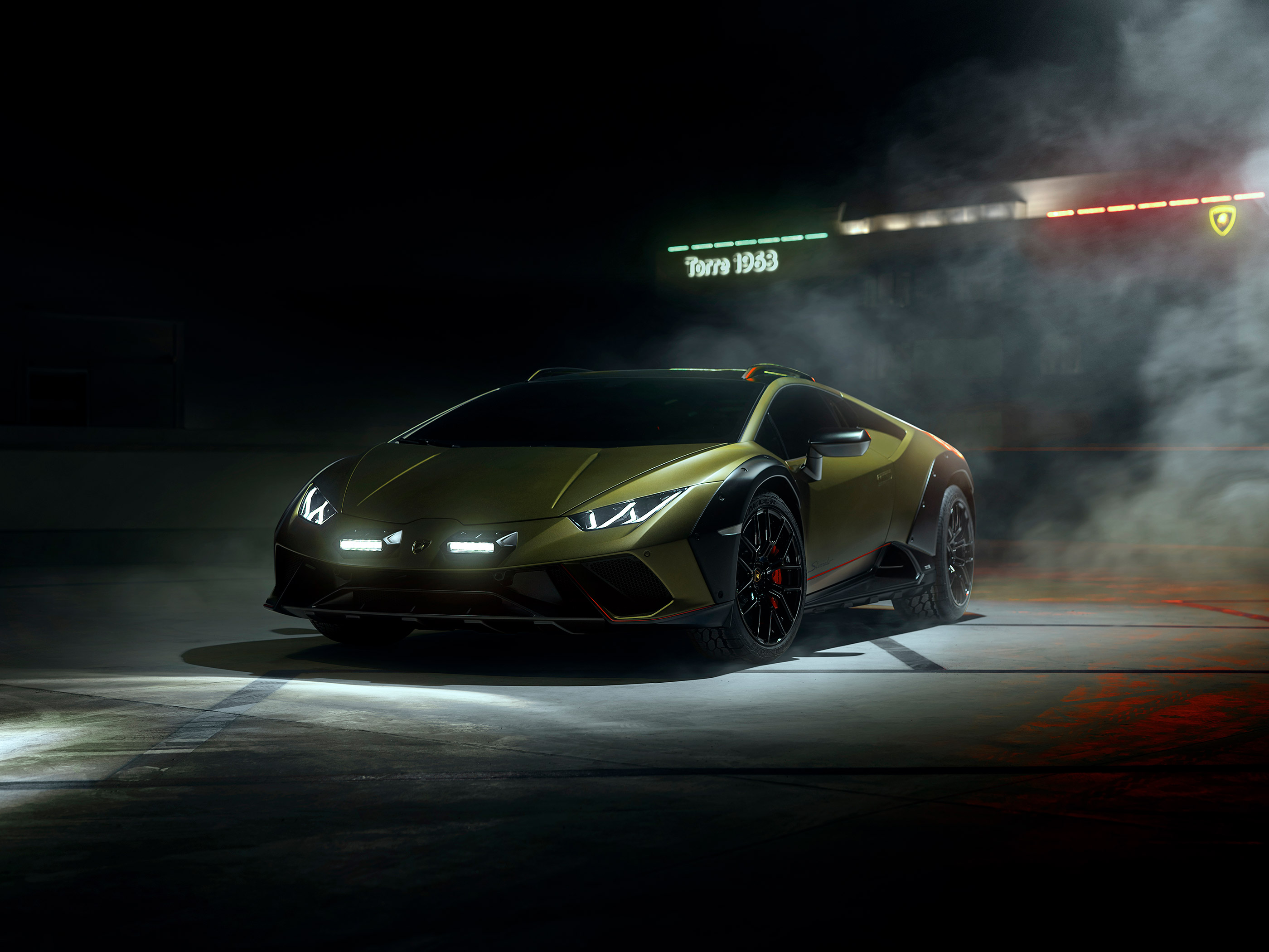  2024 Lamborghini Huracan Sterrato Wallpaper.