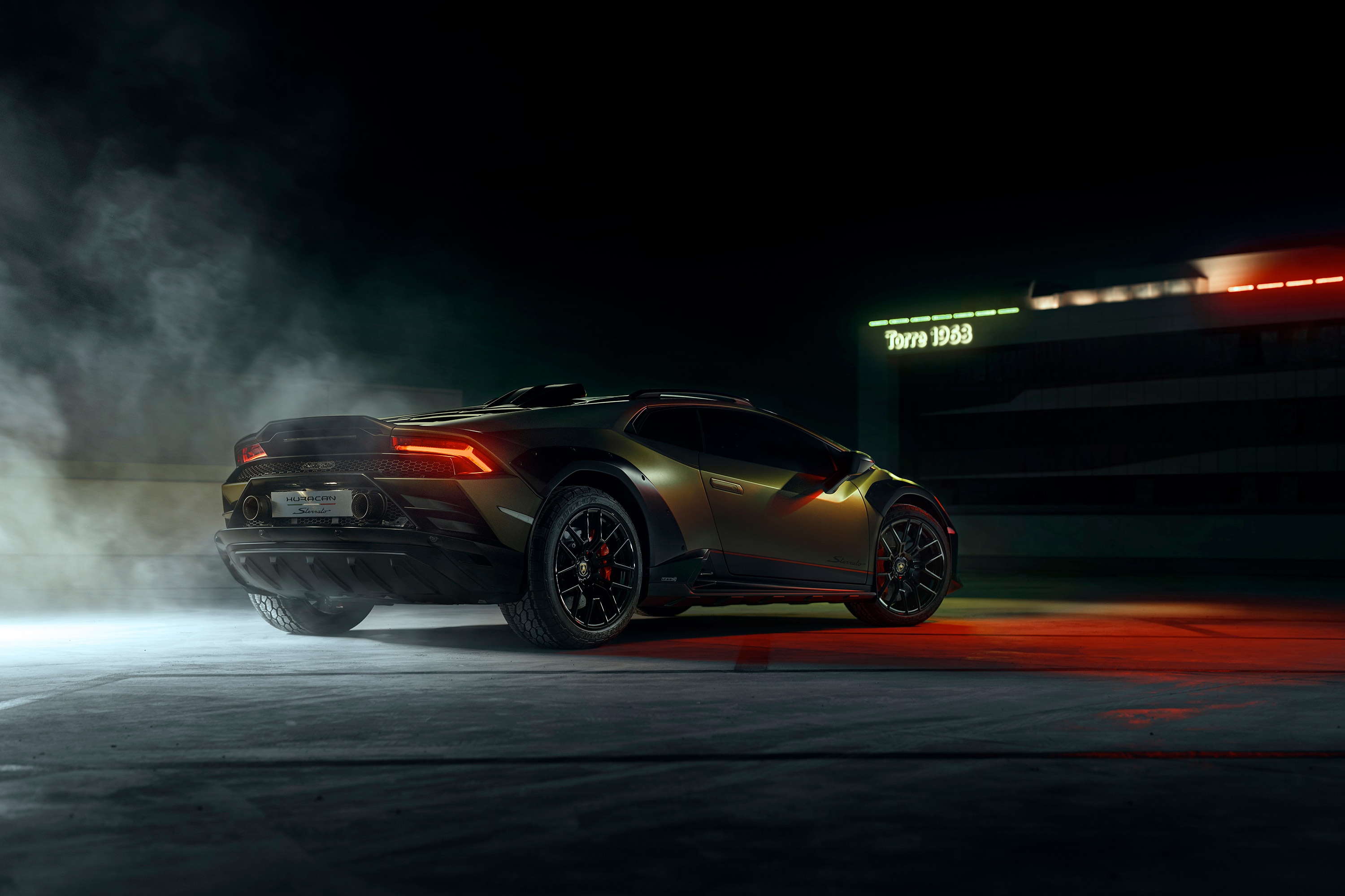  2024 Lamborghini Huracan Sterrato Wallpaper.