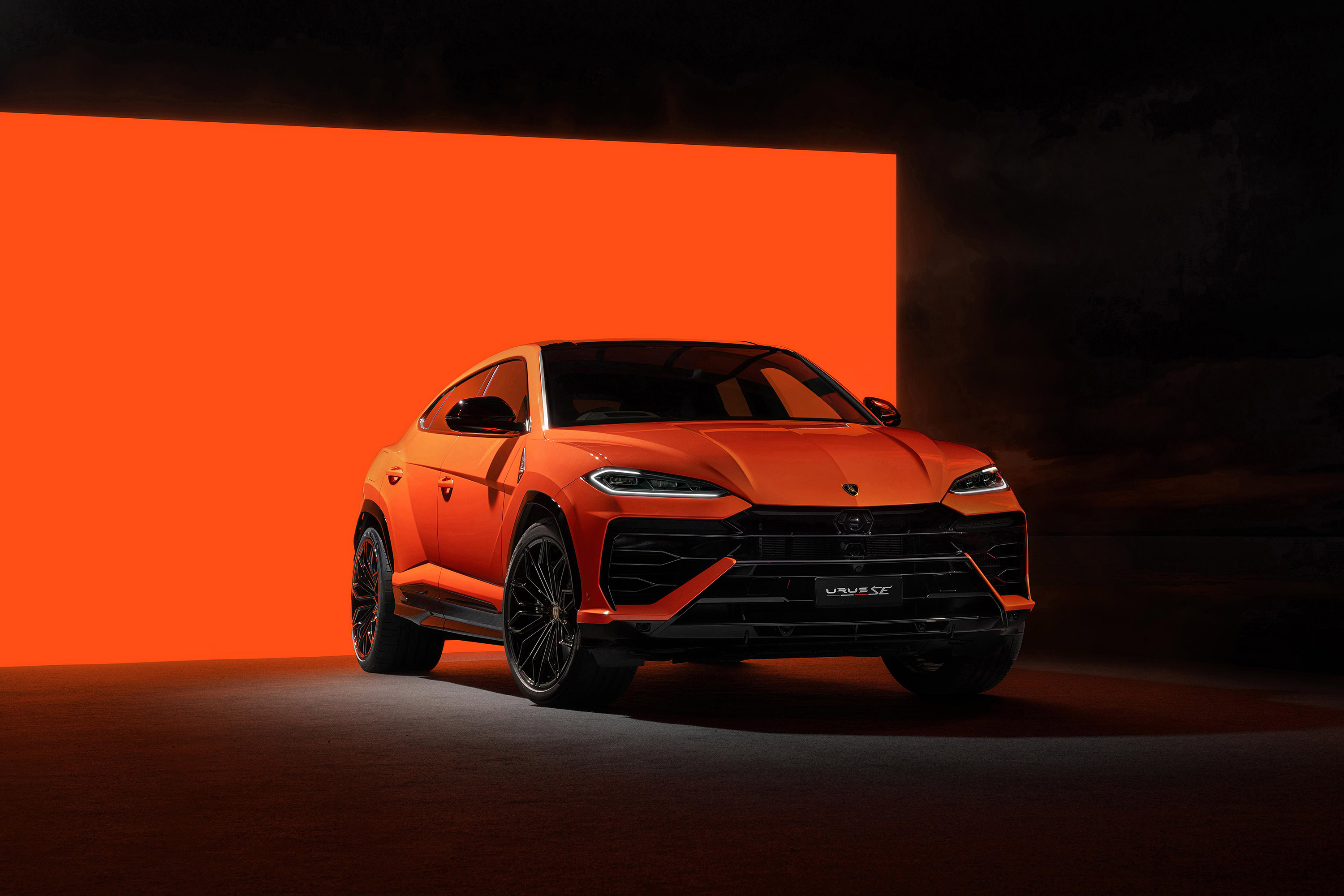  2025 Lamborghini Urus SE Wallpaper.