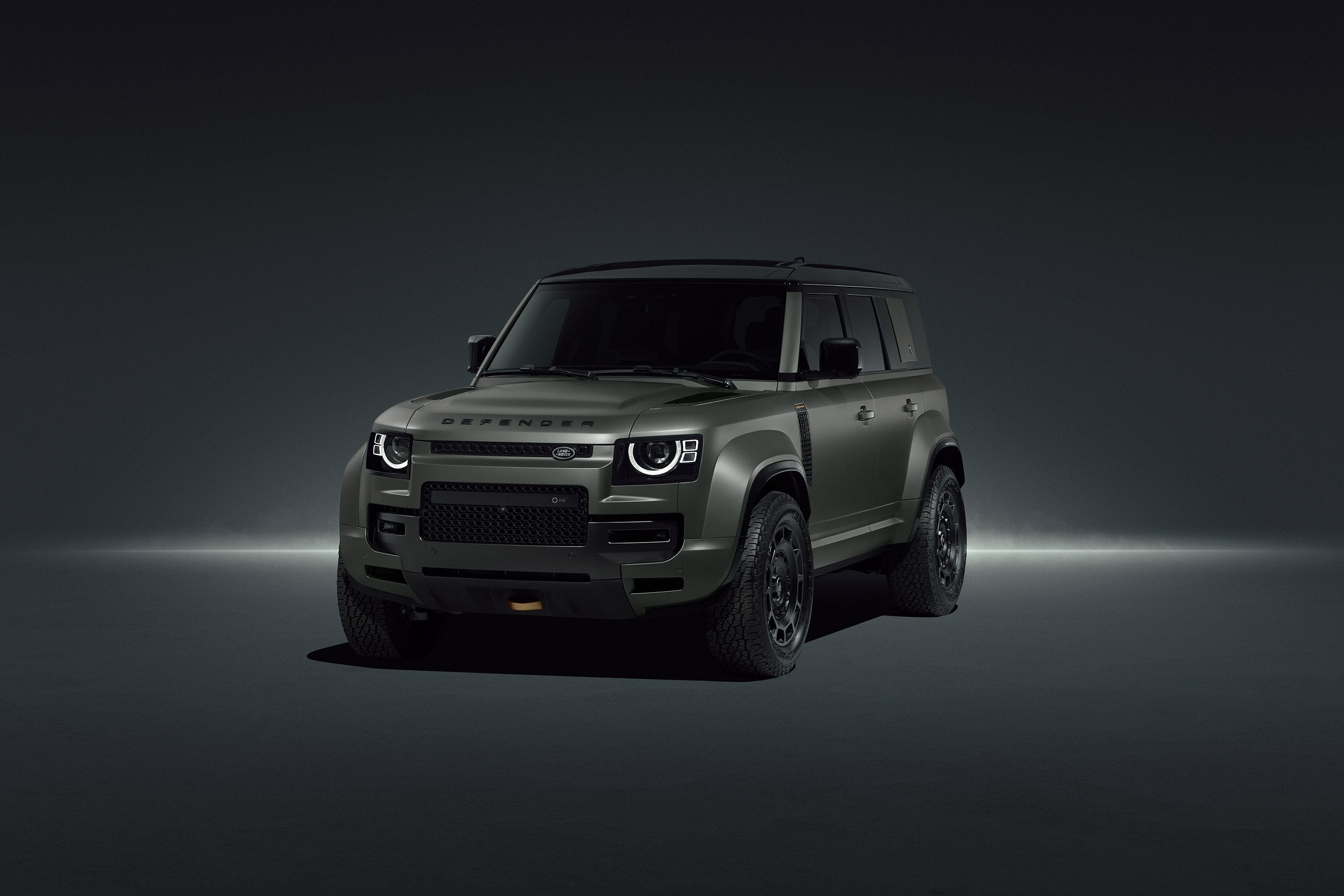  2025 Land Rover Defender Octa Wallpaper.