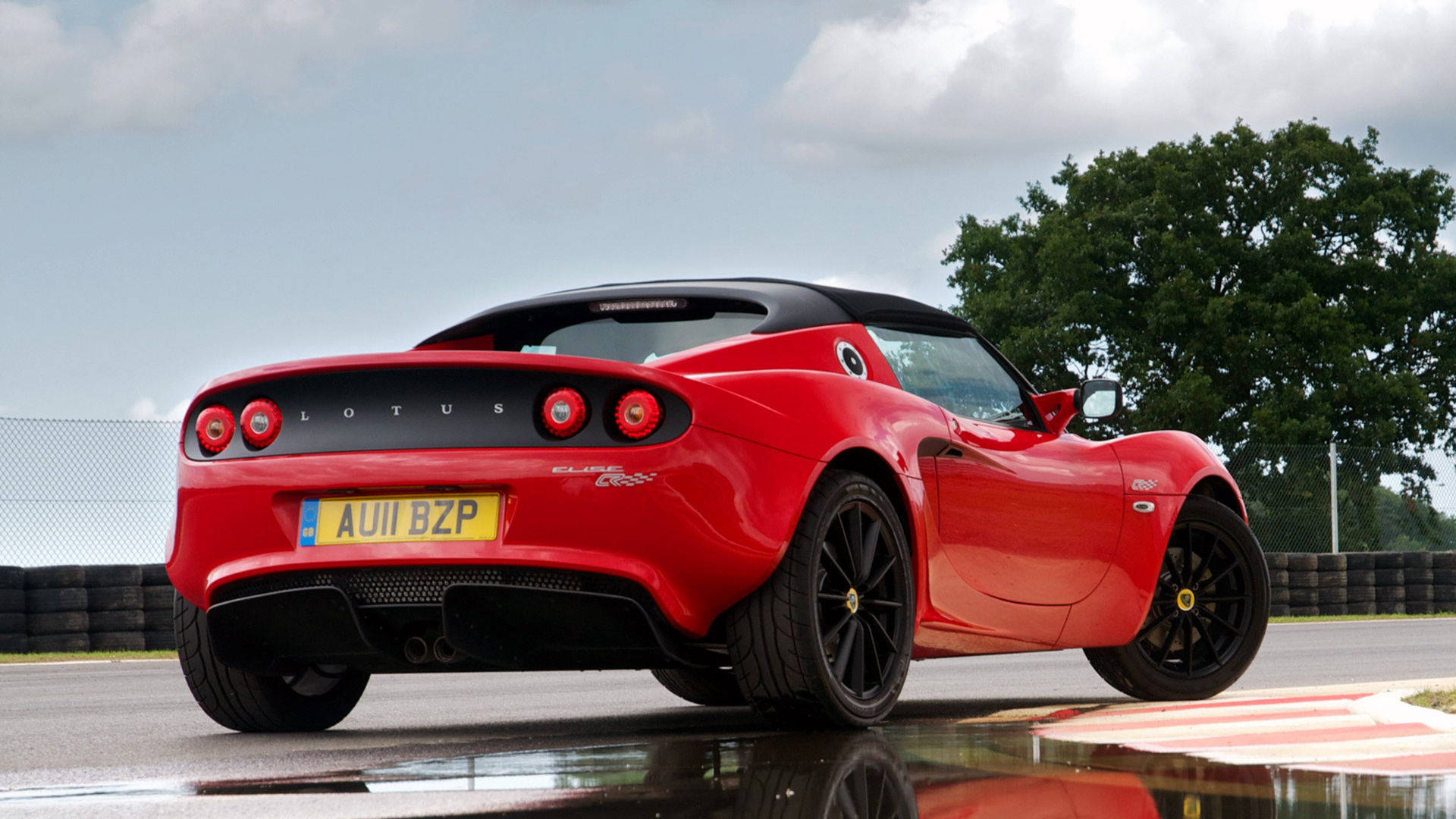  2012 Lotus Elise Club Racer Wallpaper.