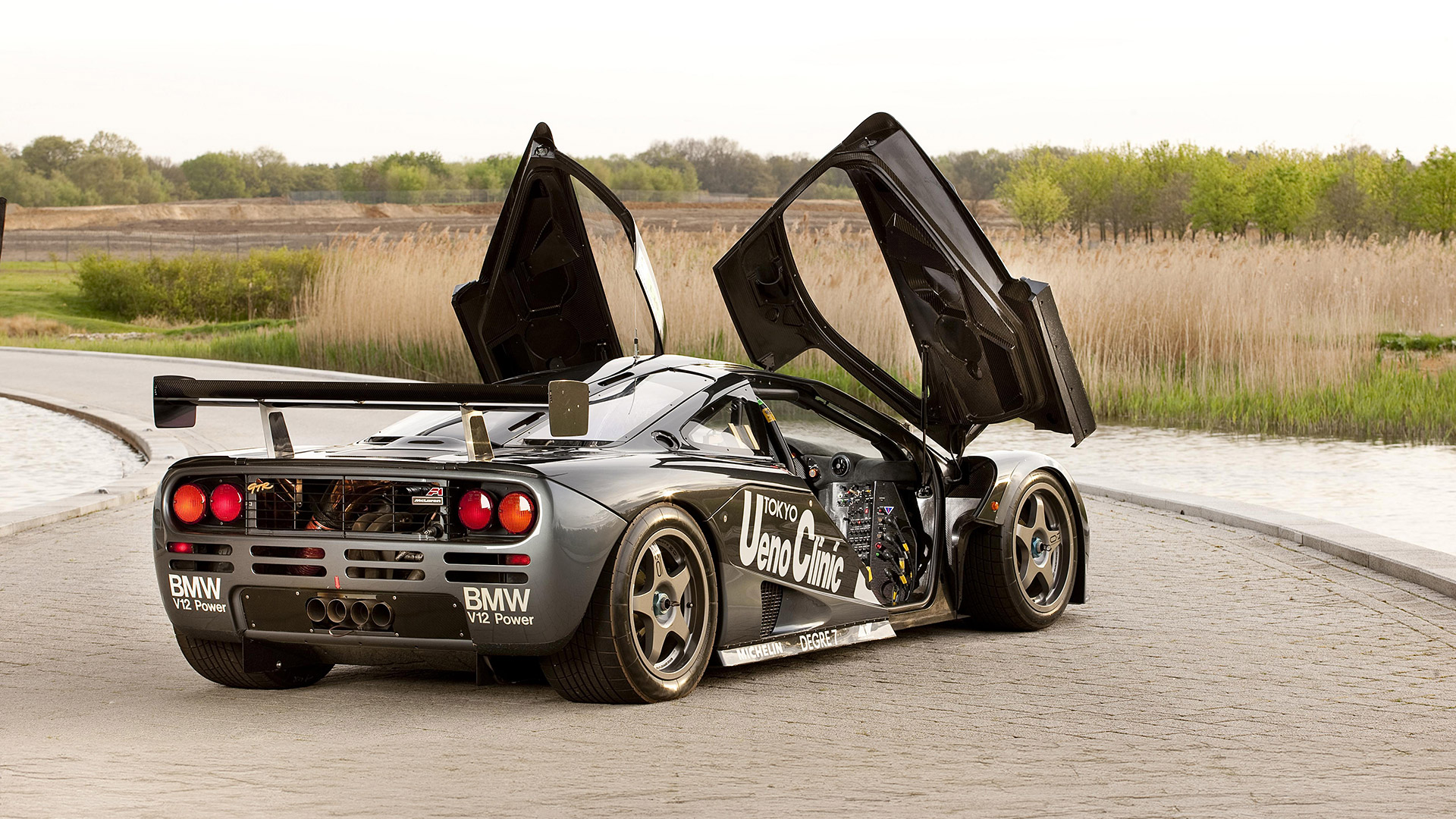  1995 McLaren F1 GTR Wallpaper.