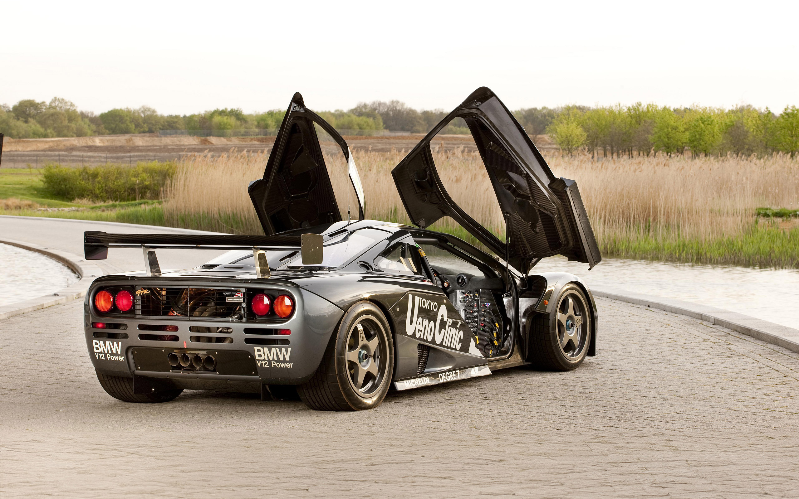  1995 McLaren F1 GTR Wallpaper.