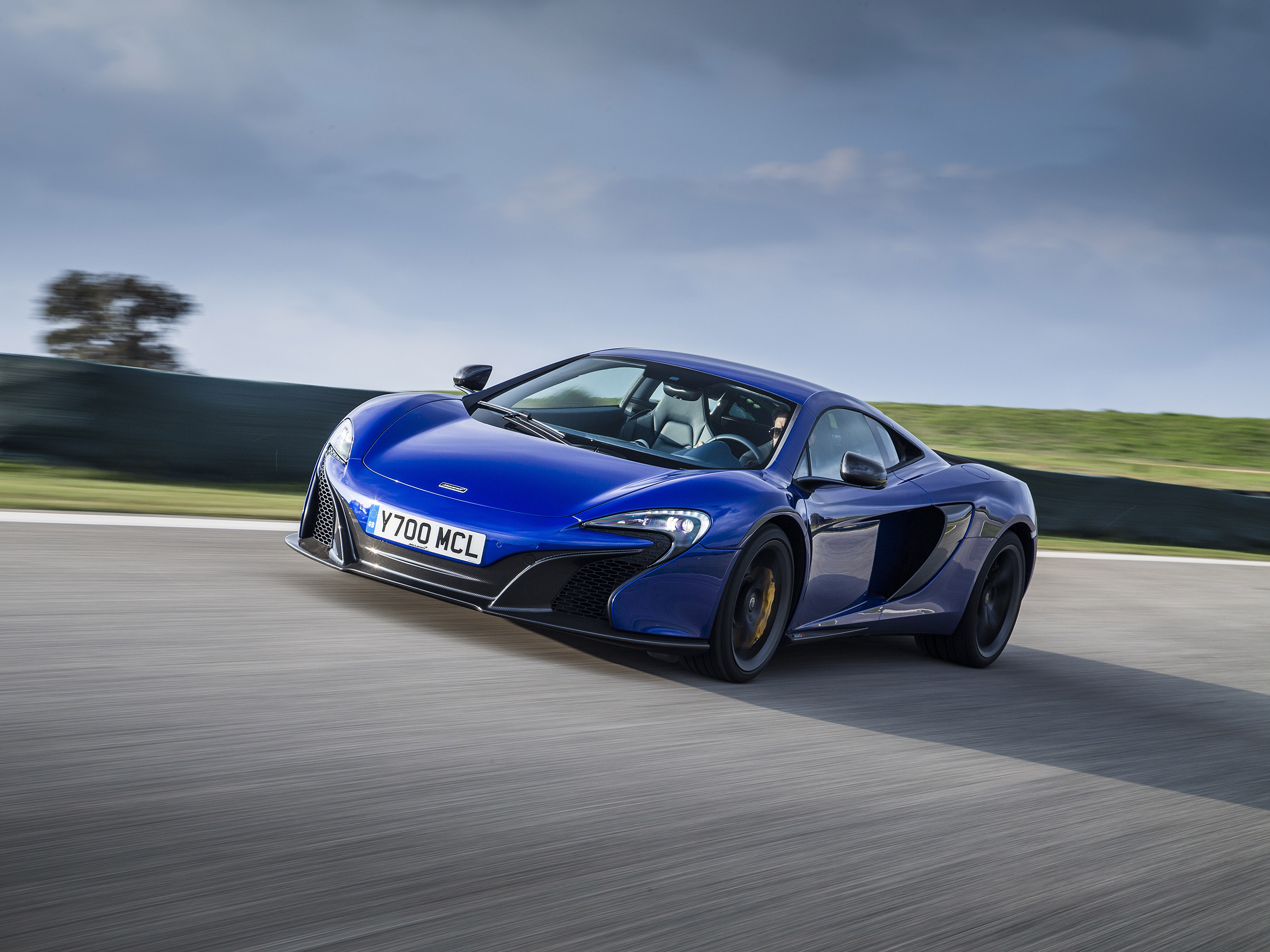  2015 McLaren 650S Wallpaper.