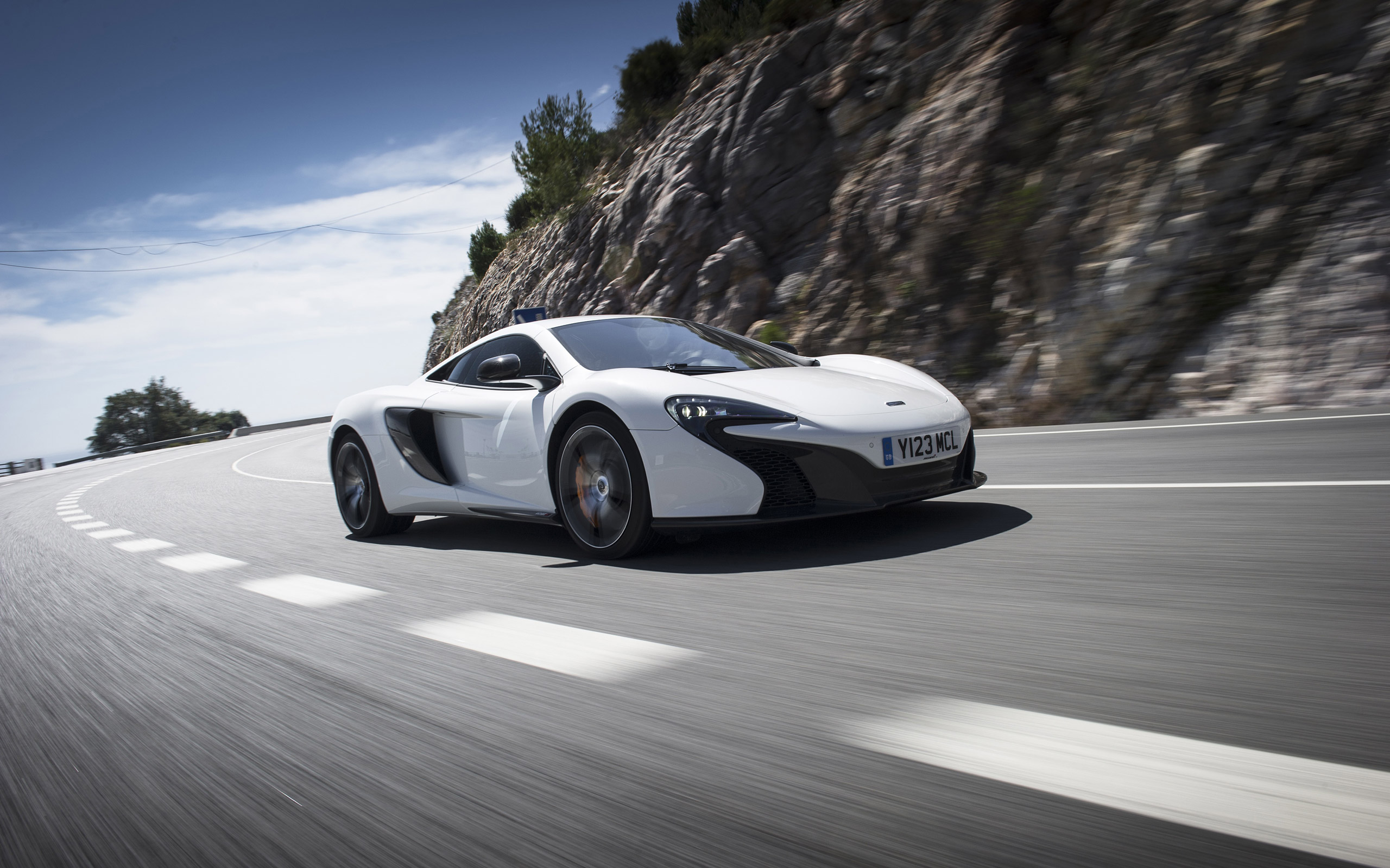  2015 McLaren 650S Wallpaper.