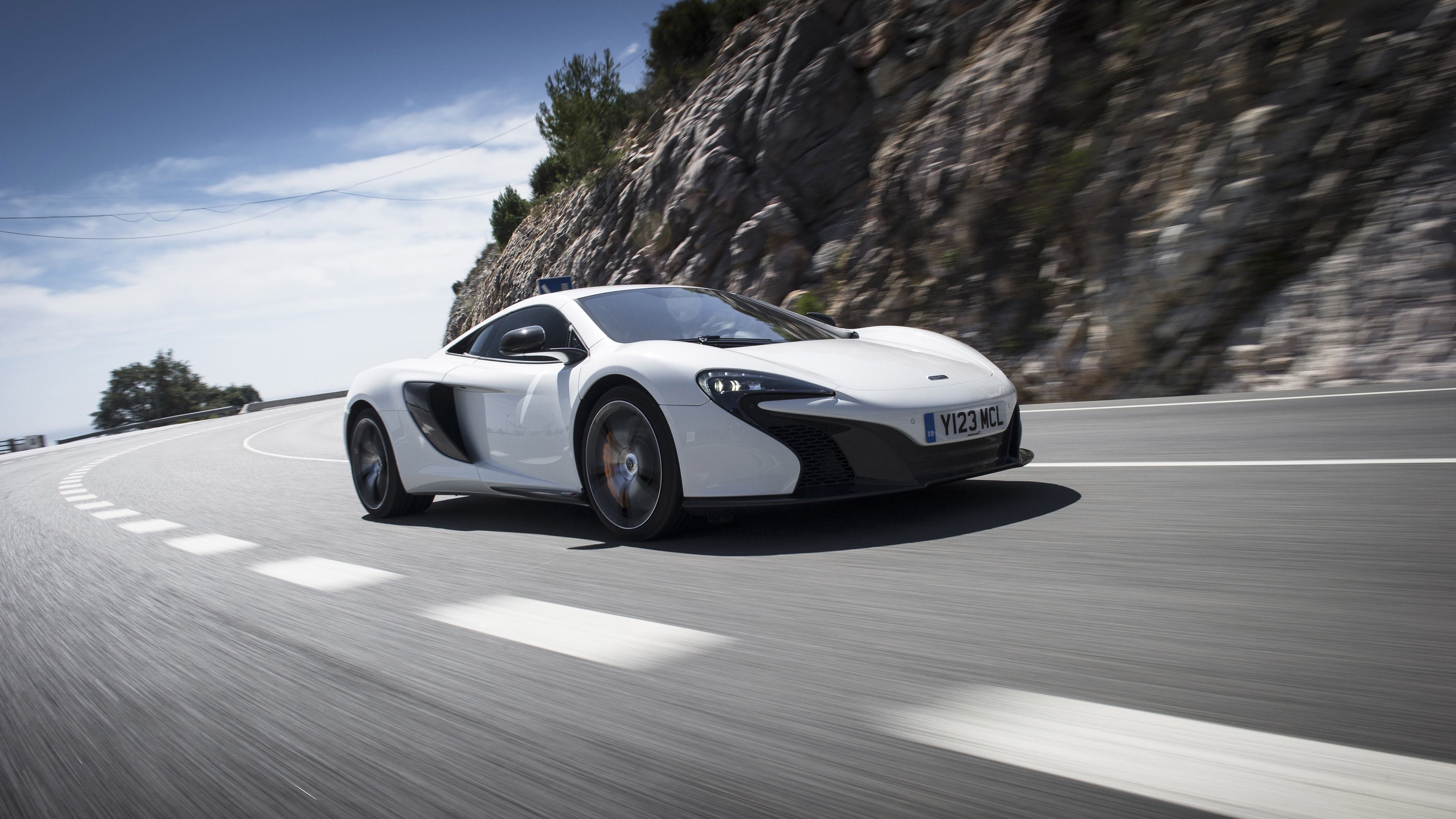  2015 McLaren 650S Wallpaper.