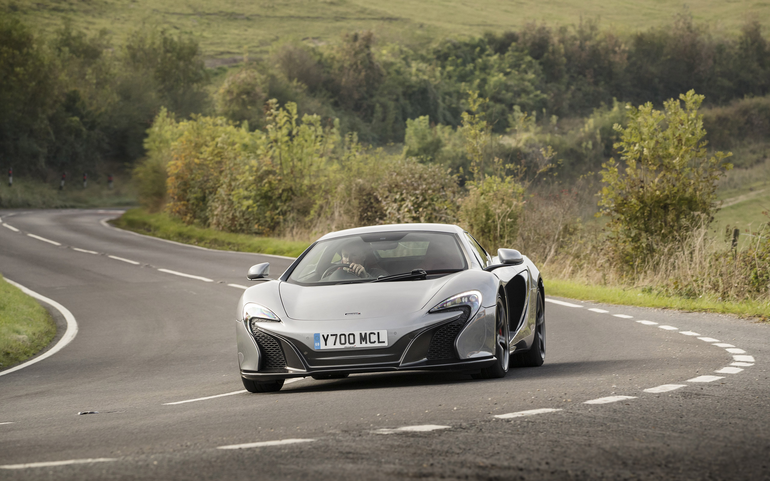  2015 McLaren 650S Wallpaper.