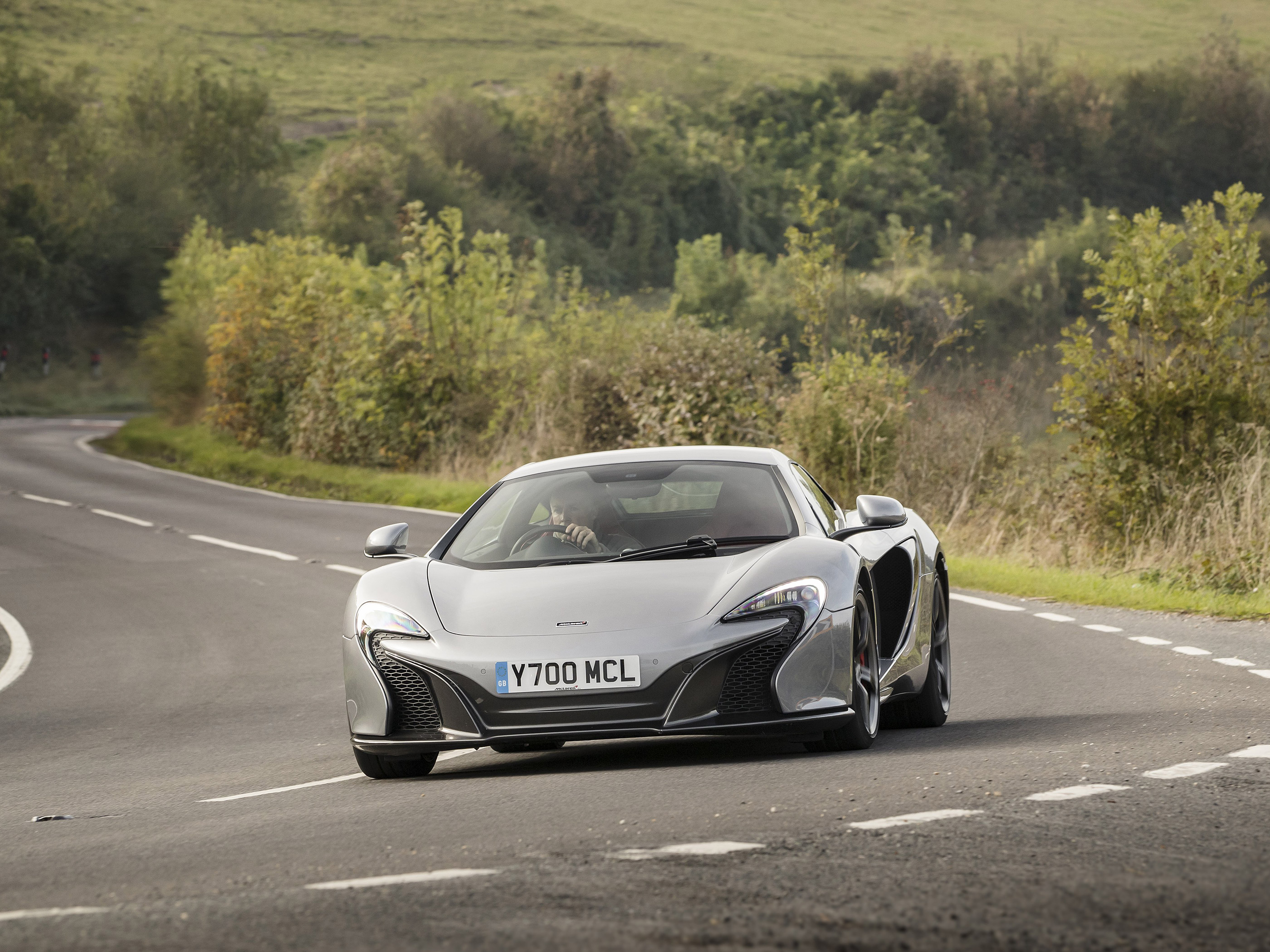  2015 McLaren 650S Wallpaper.