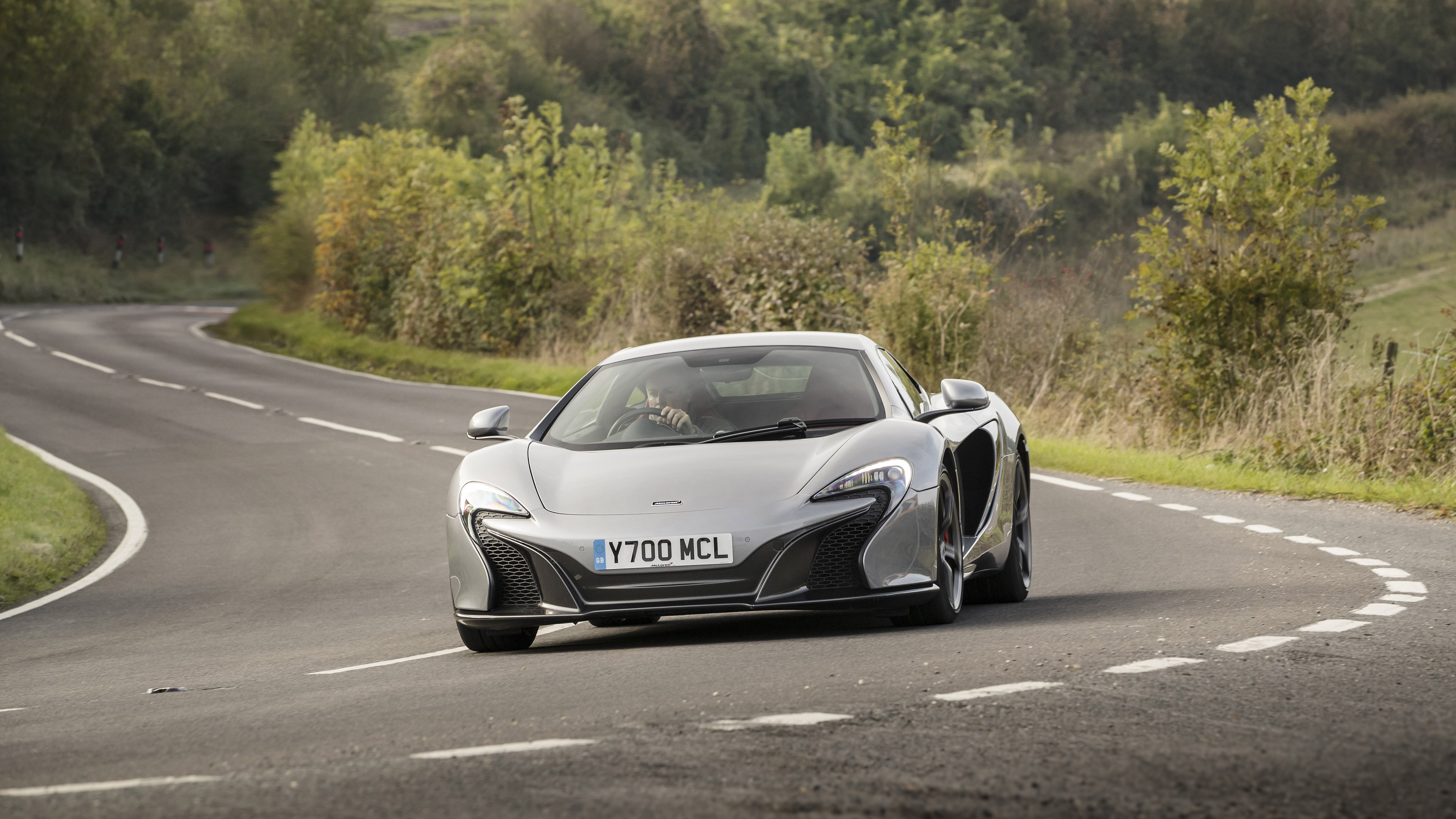  2015 McLaren 650S Wallpaper.