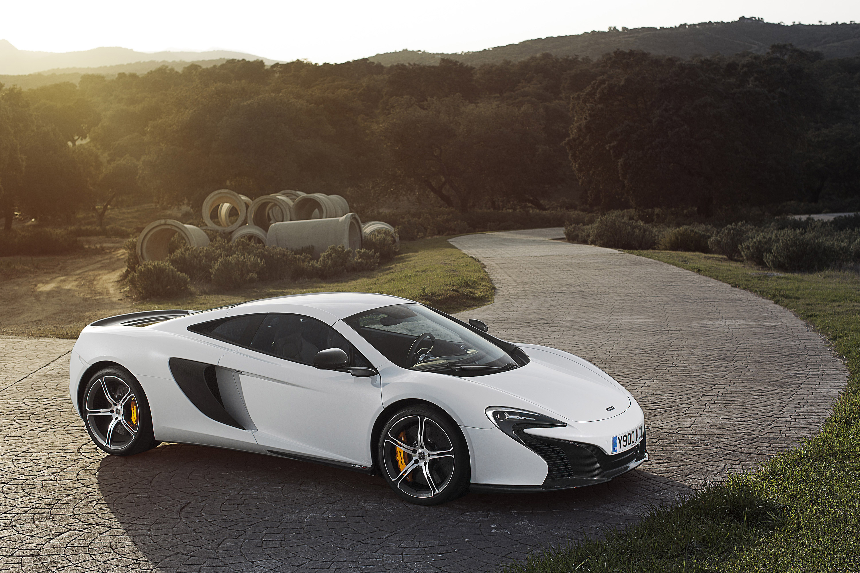  2015 McLaren 650S Wallpaper.