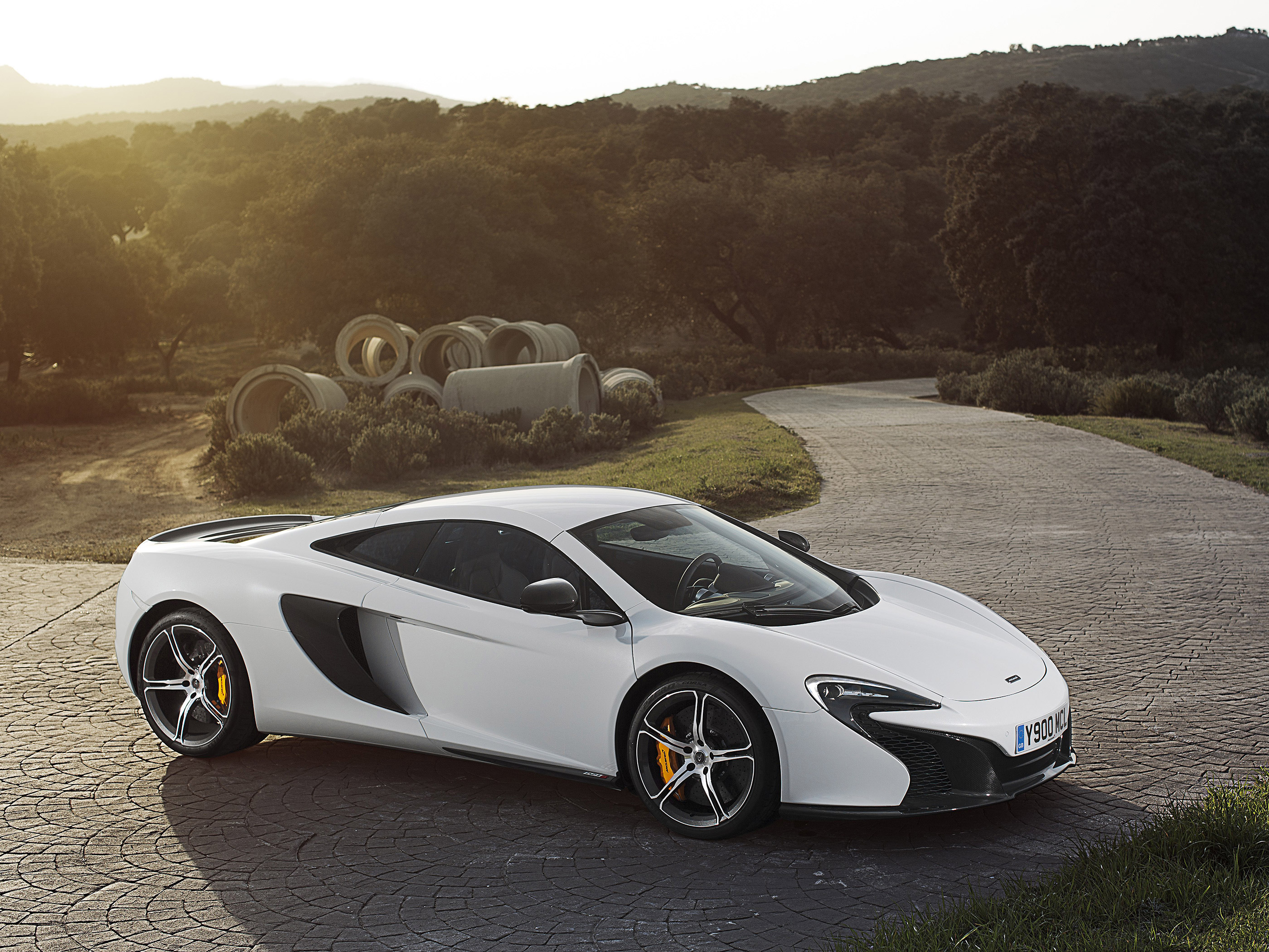  2015 McLaren 650S Wallpaper.