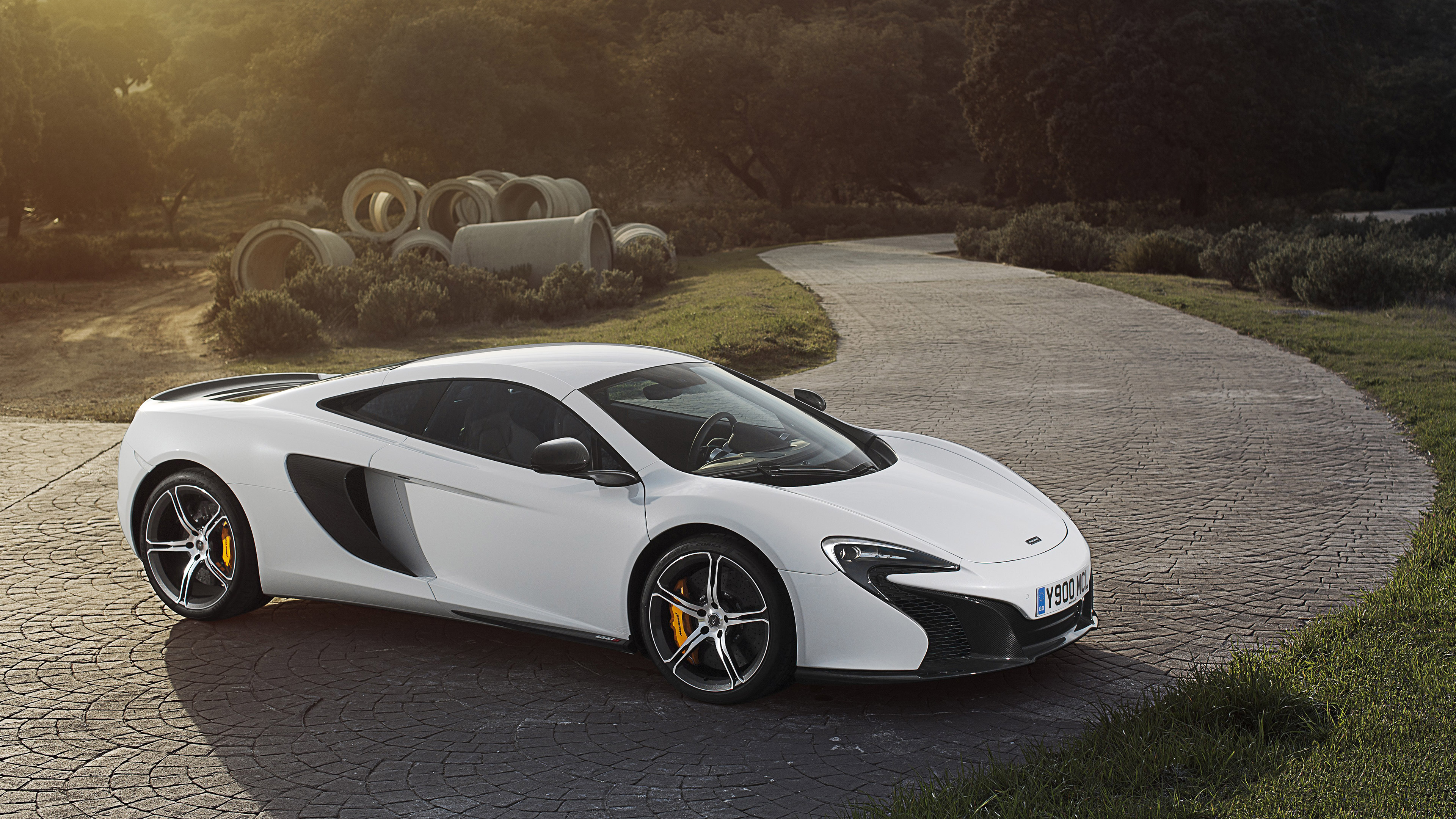  2015 McLaren 650S Wallpaper.