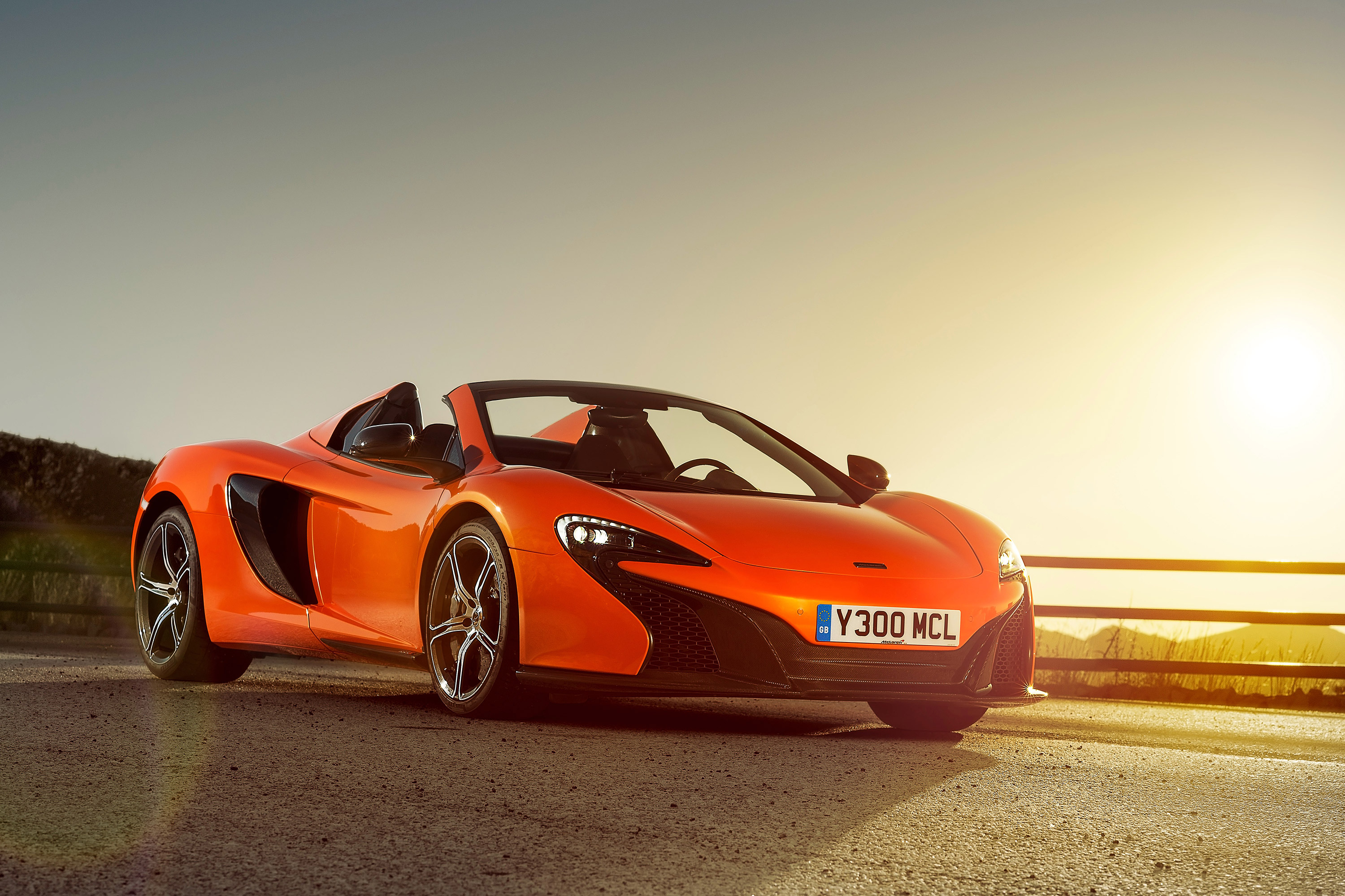  2015 McLaren 650S Spider Wallpaper.