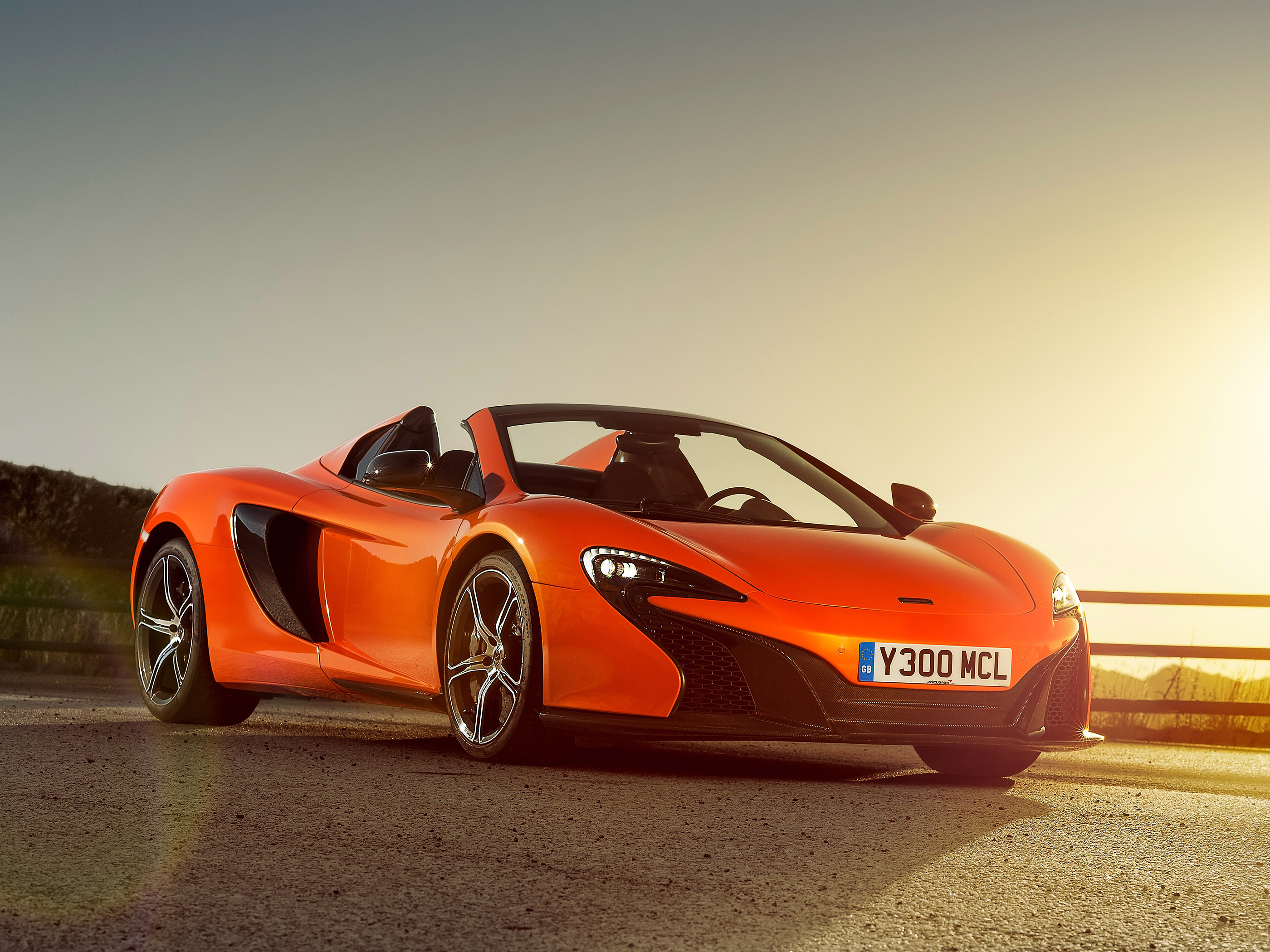  2015 McLaren 650S Spider Wallpaper.