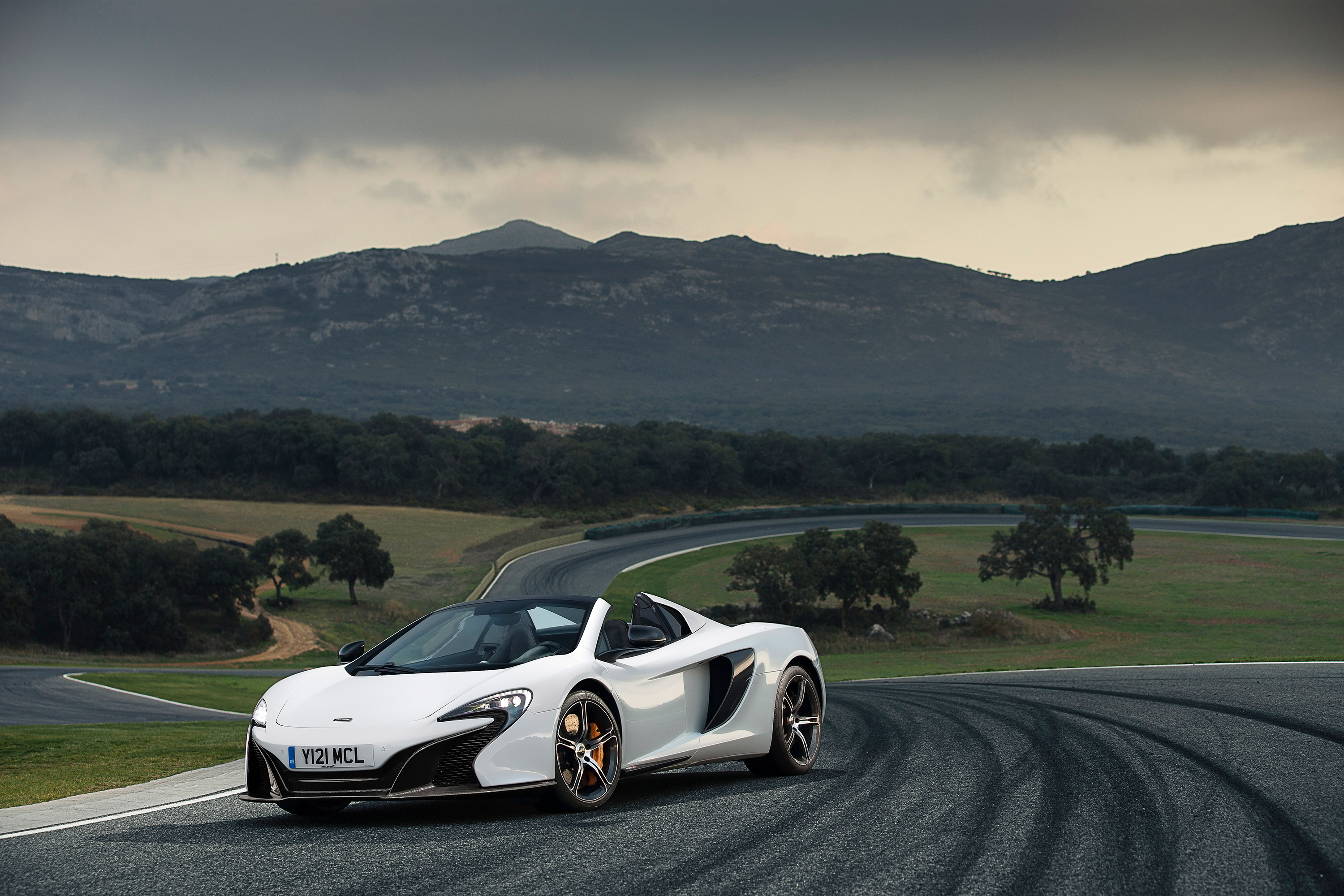  2015 McLaren 650S Spider Wallpaper.