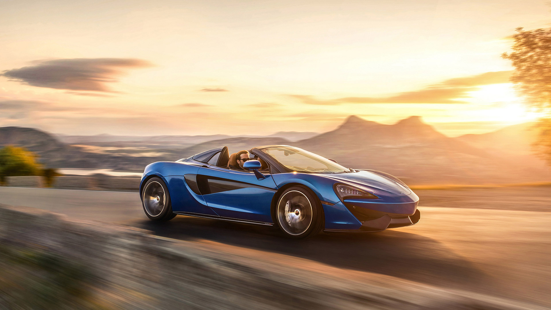  2018 McLaren 570S Spider Wallpaper.