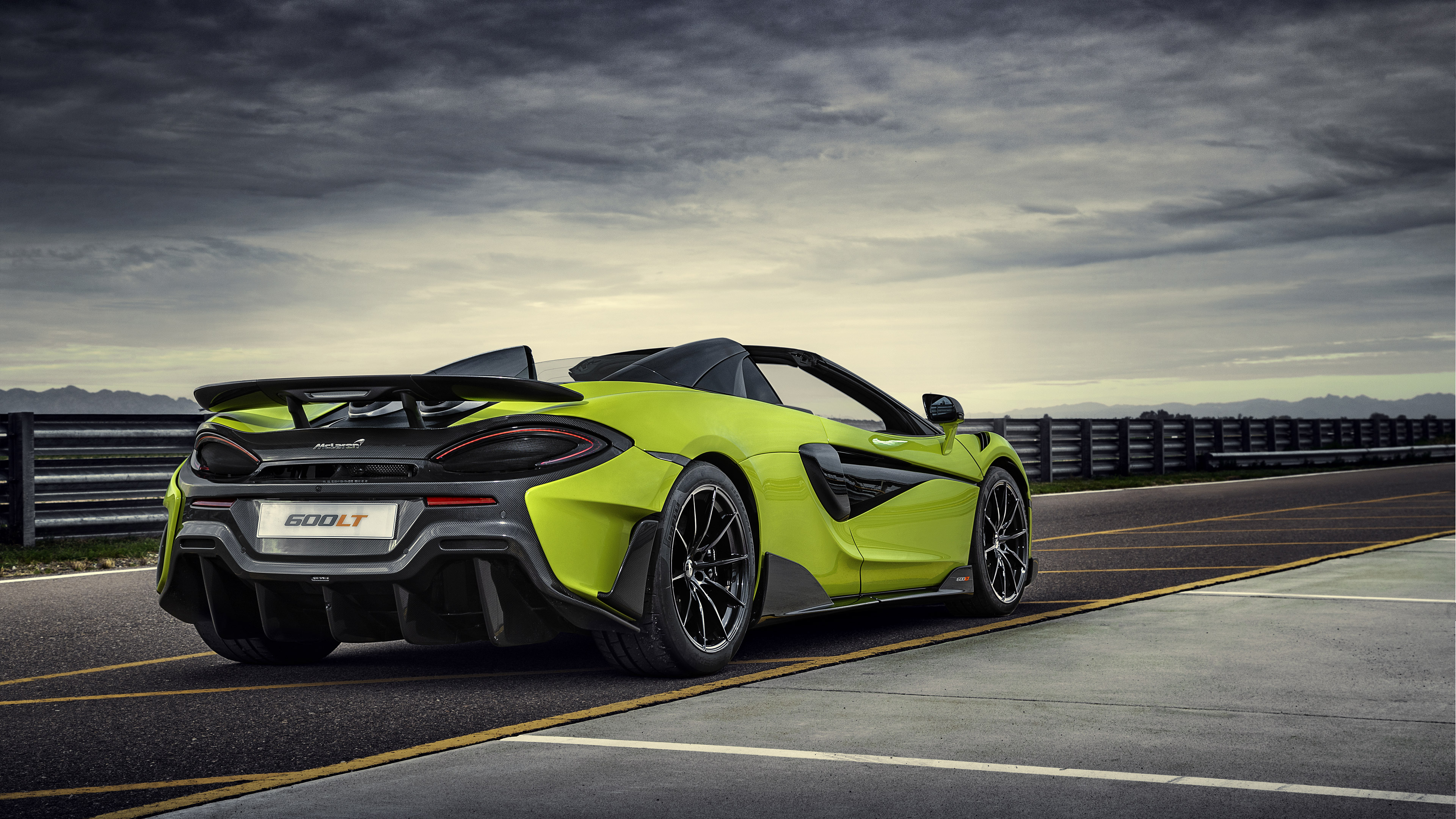  2020 McLaren 600LT Spider Wallpaper.