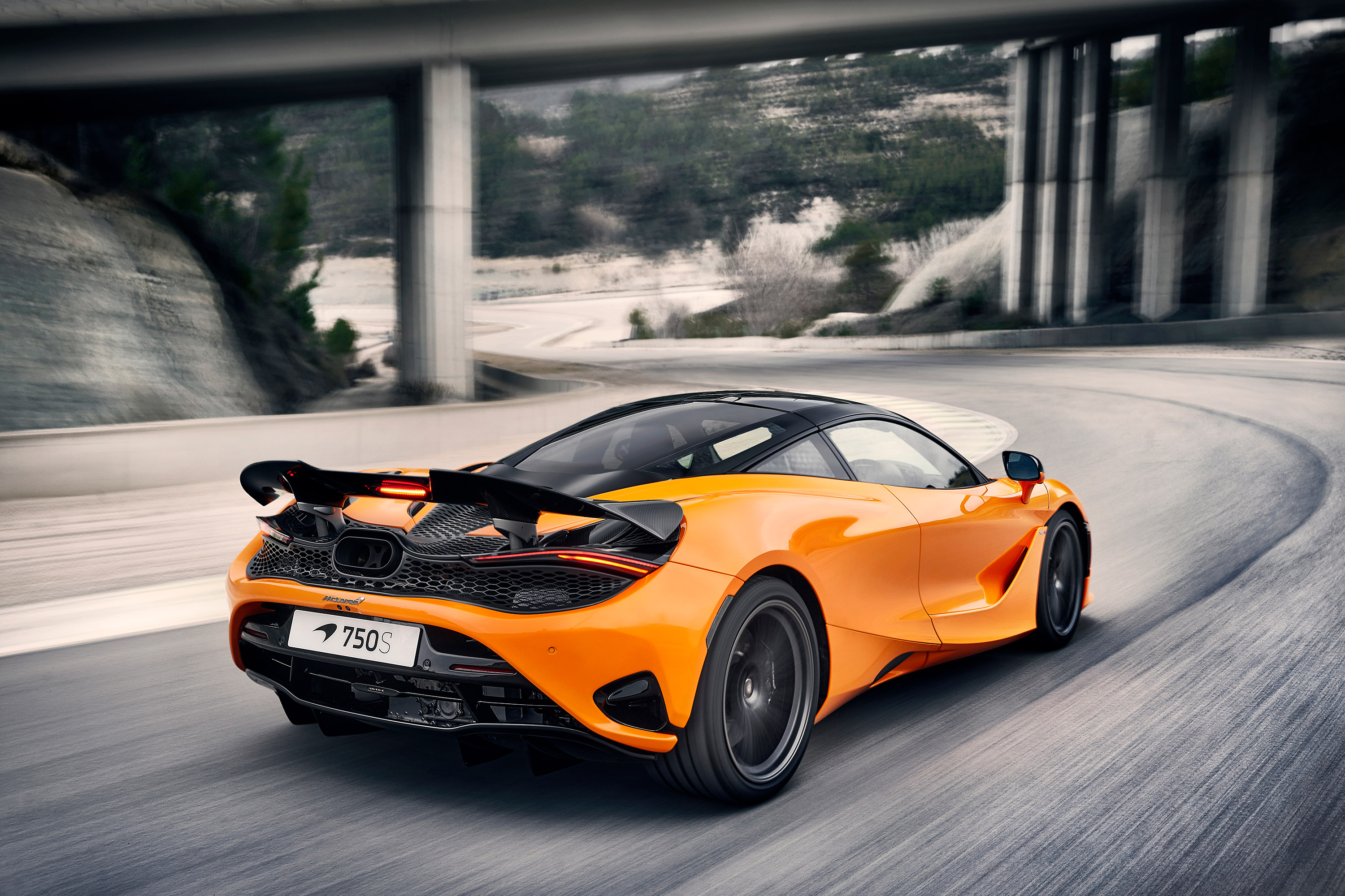  2024 McLaren 750S Wallpaper.