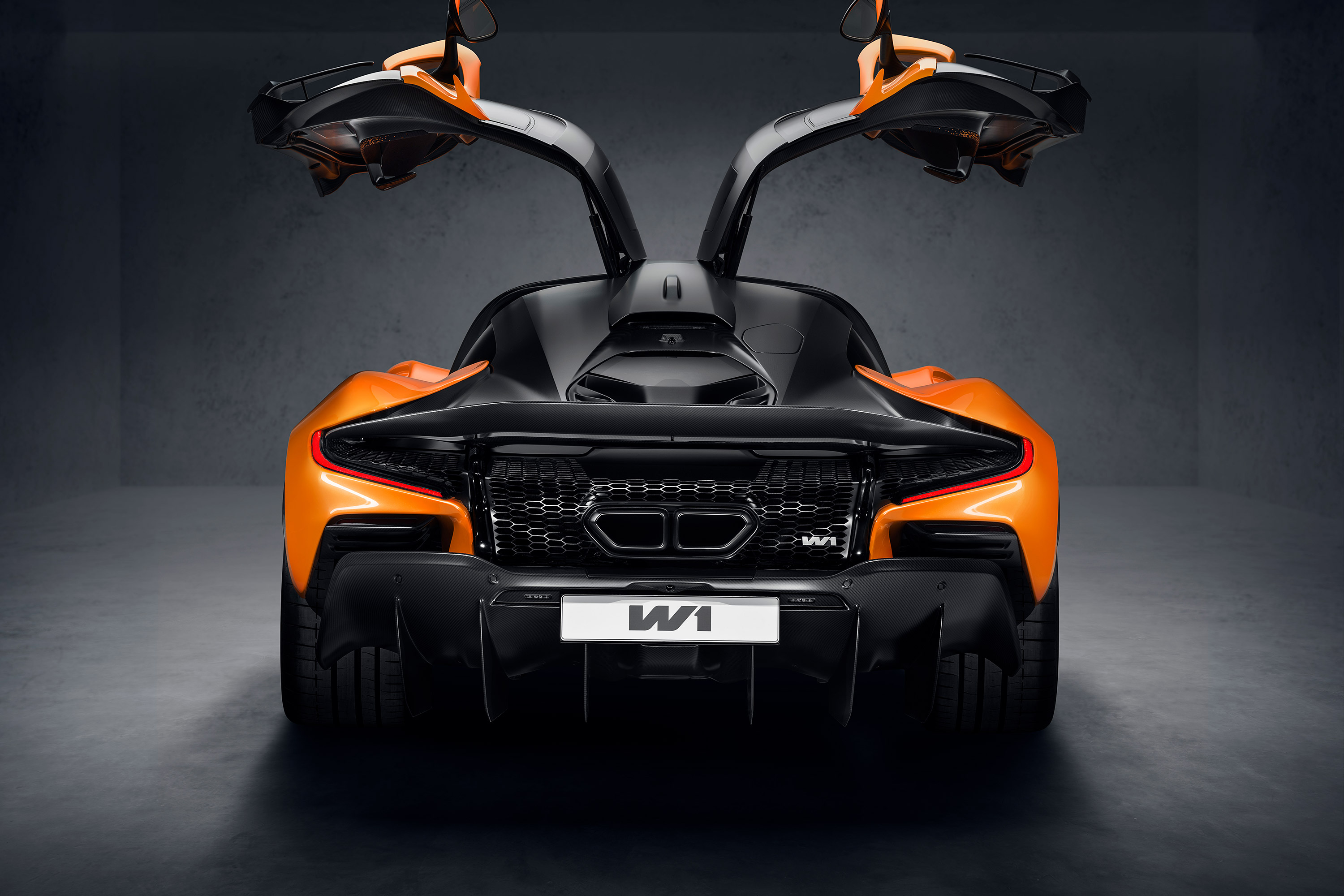  2025 McLaren W1 Wallpaper.