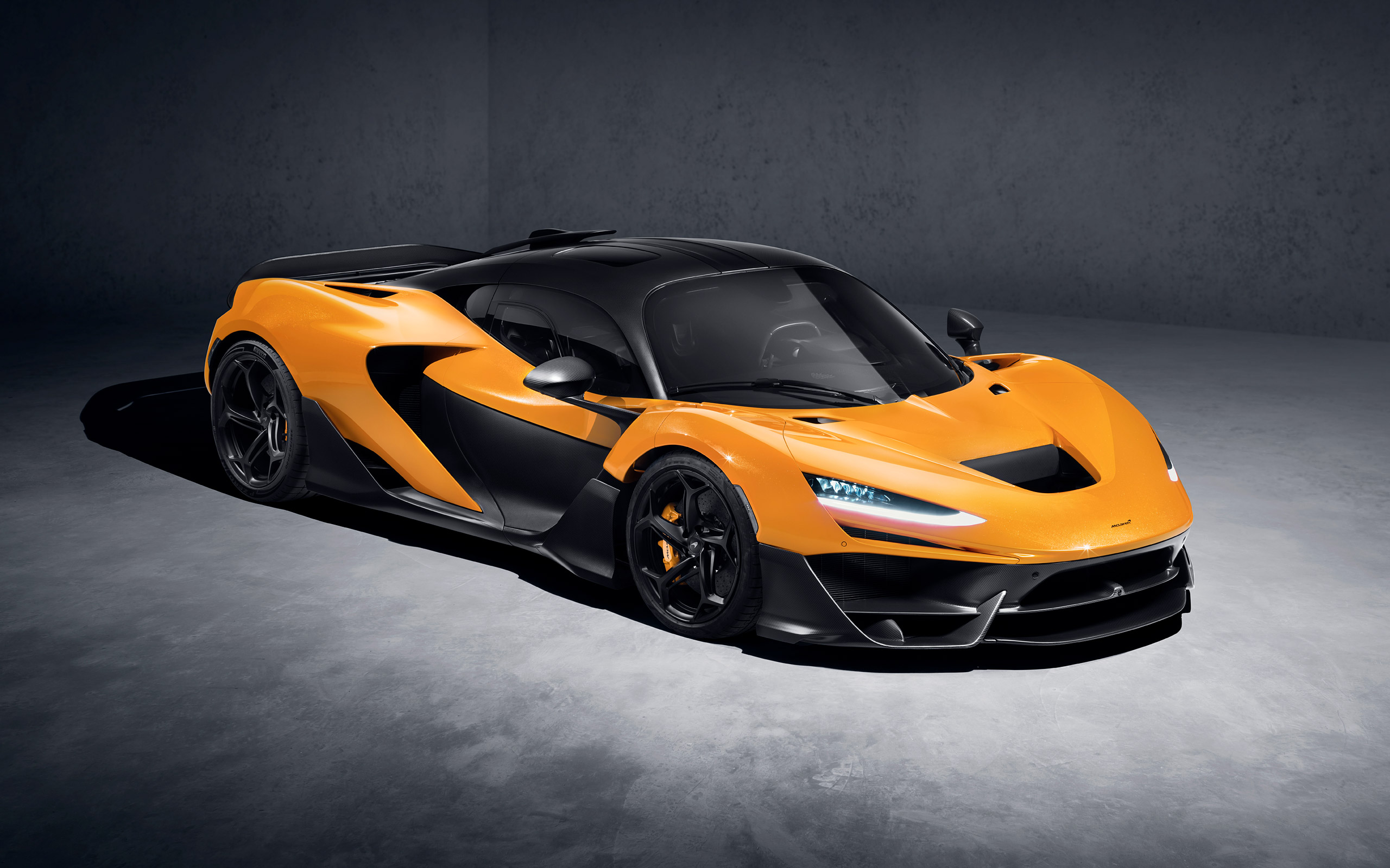  2025 McLaren W1 Wallpaper.