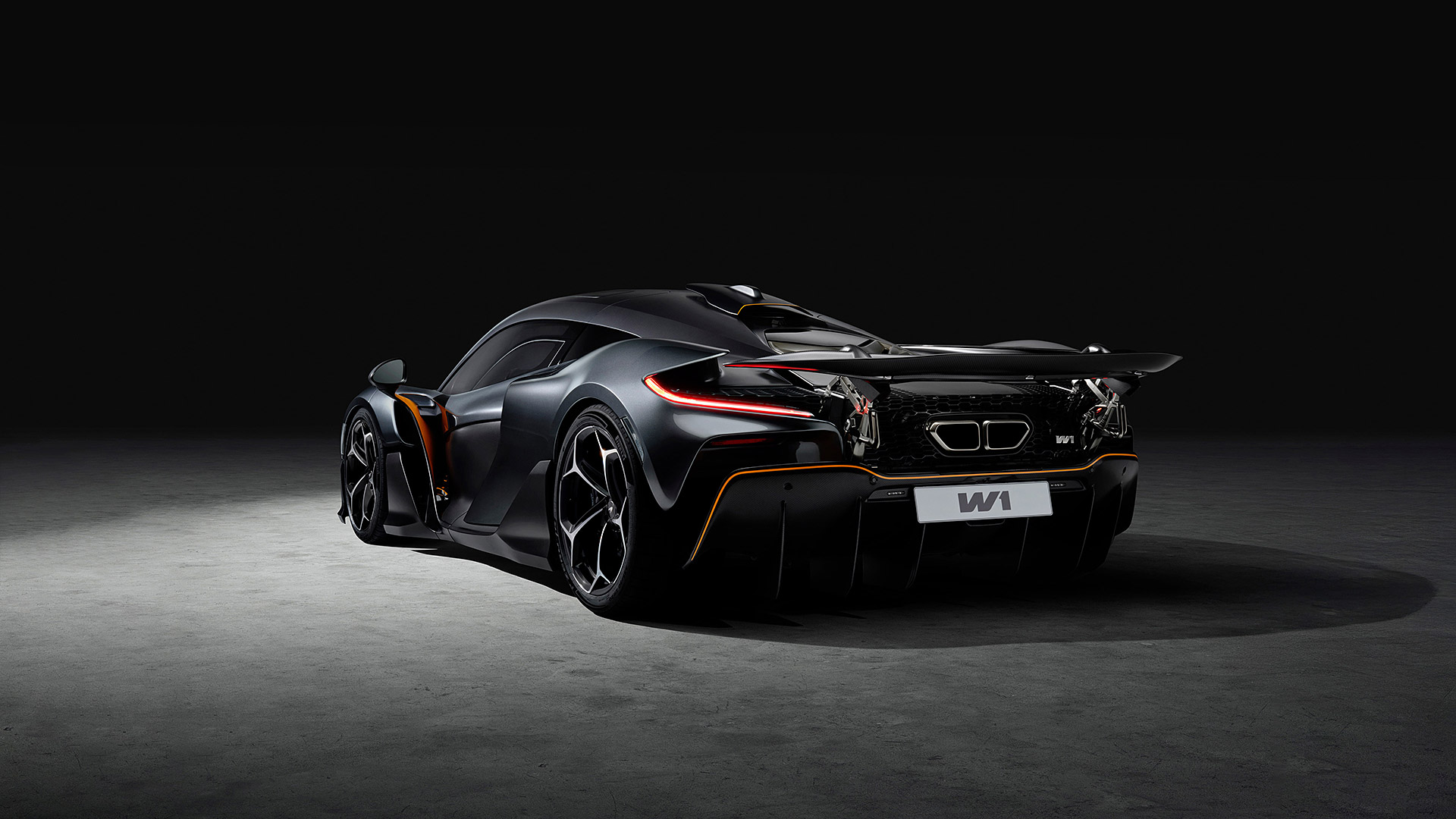  2025 McLaren W1 Wallpaper.