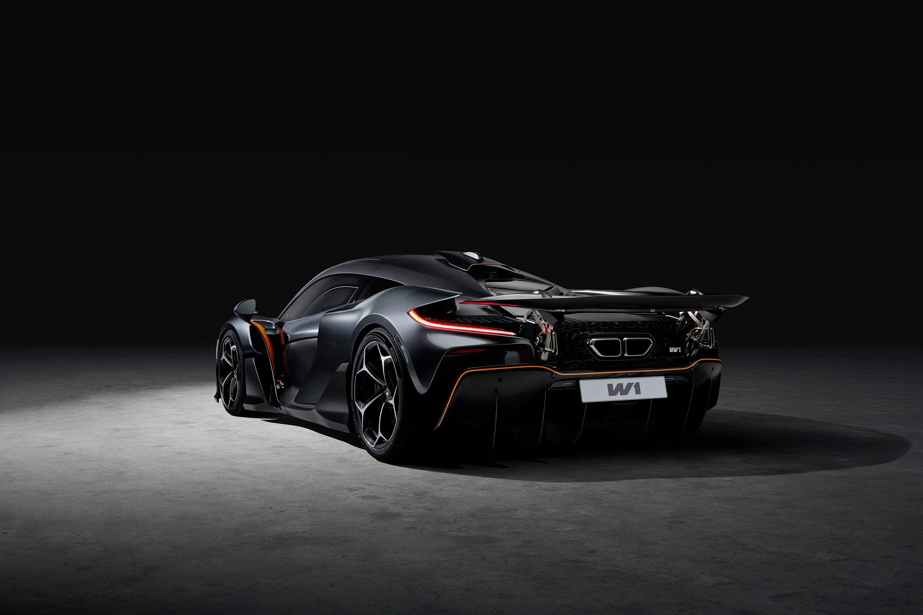  2025 McLaren W1 Wallpaper.