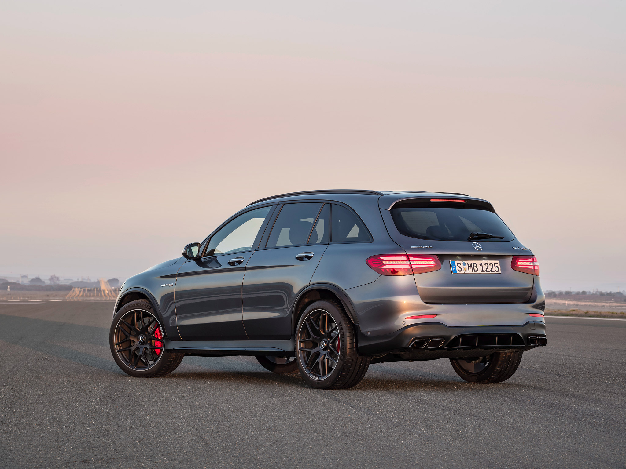  2018 Mercedes-Benz GLC63 S AMG Wallpaper.