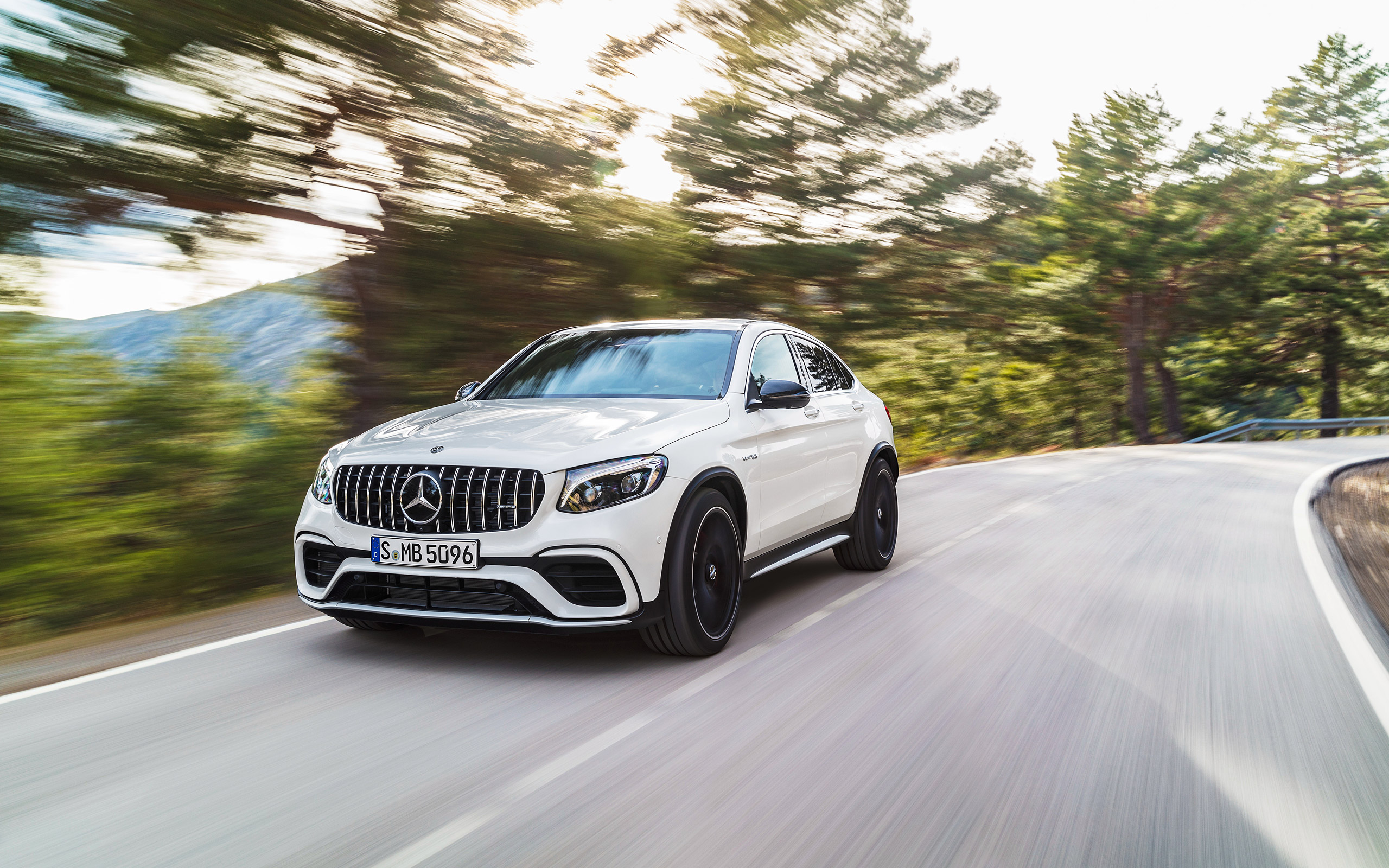  2018 Mercedes-Benz GLC63 S AMG Wallpaper.