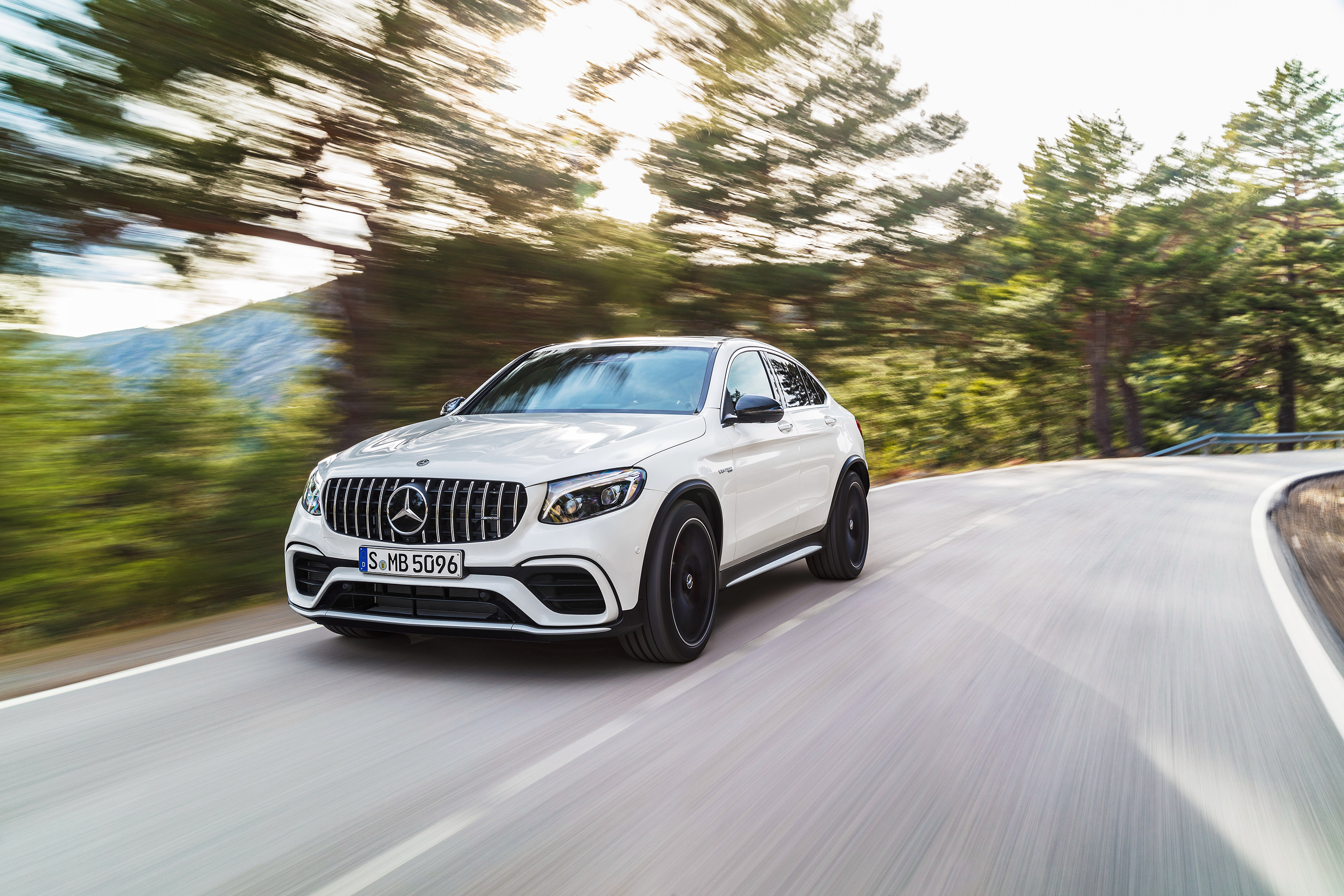  2018 Mercedes-Benz GLC63 S AMG Wallpaper.