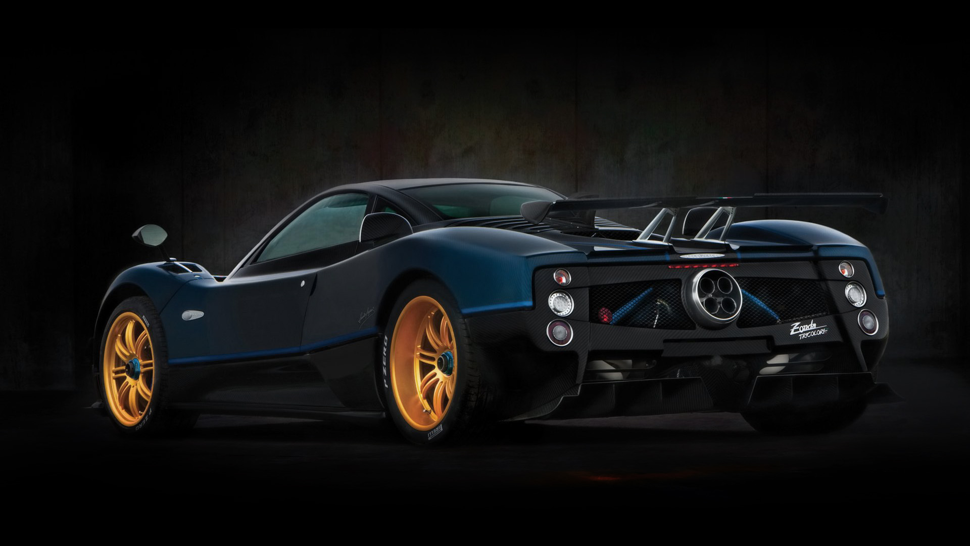  2010 Pagani Zonda Tricolore Wallpaper.