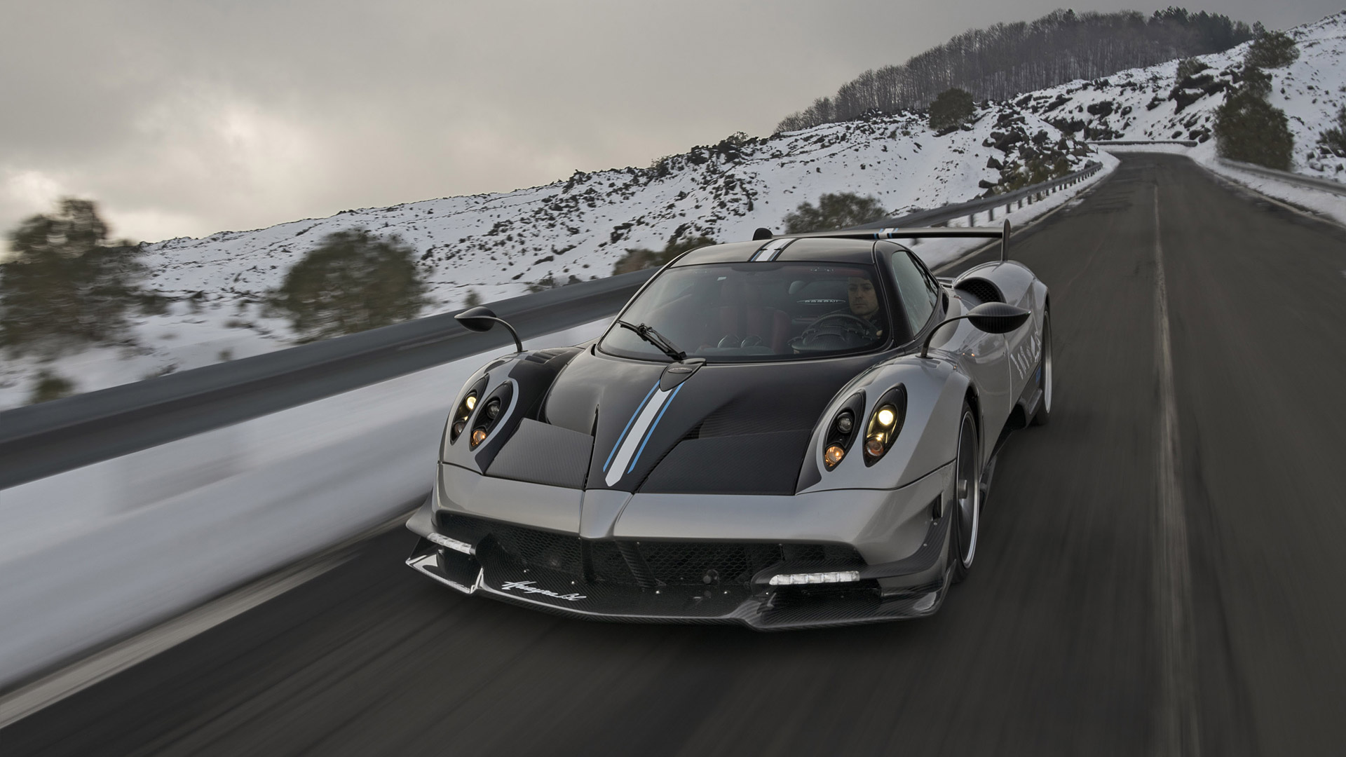  2016 Pagani Huayra BC Wallpaper.