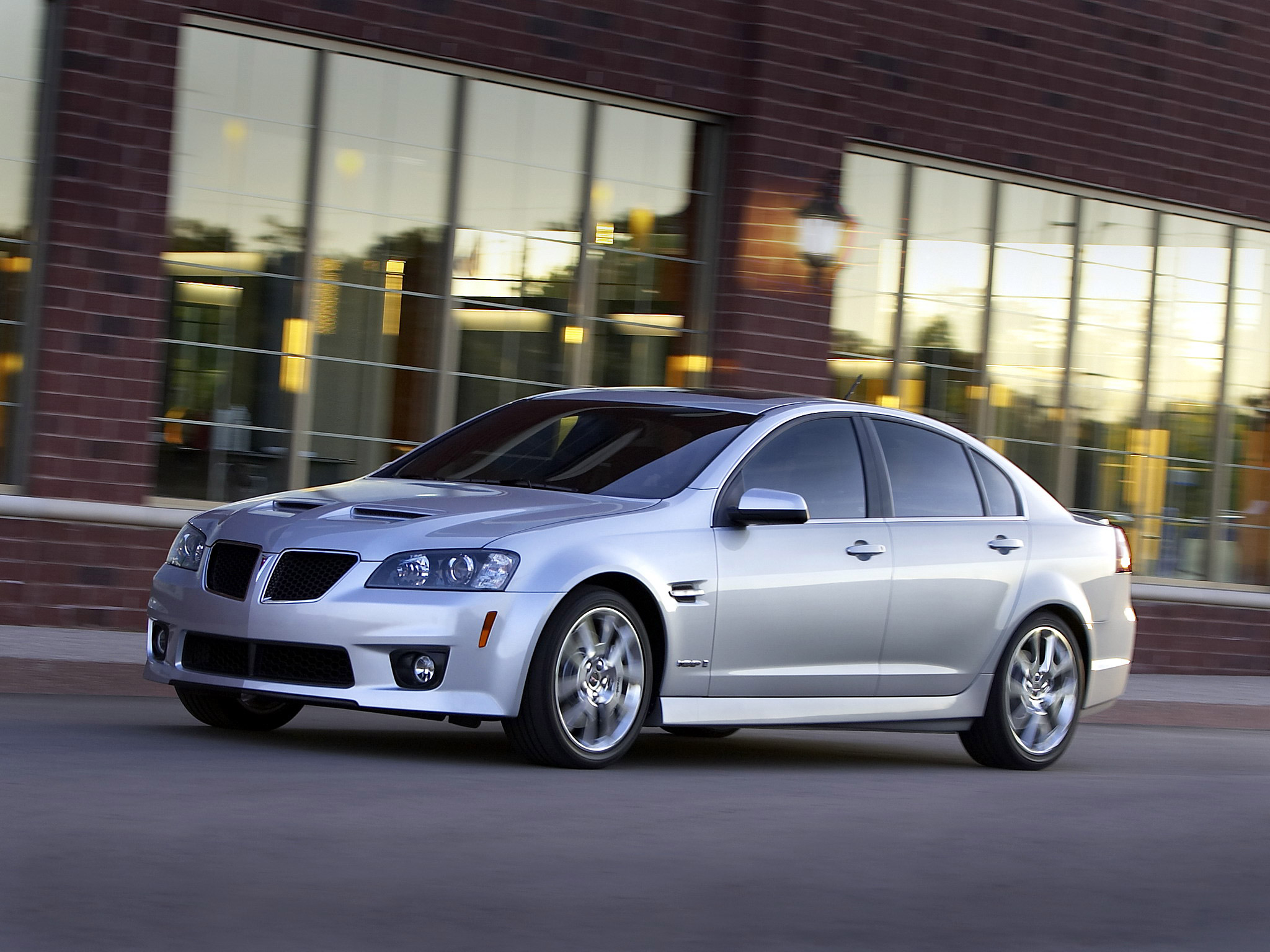  2009 Pontiac G8 GXP Wallpaper.