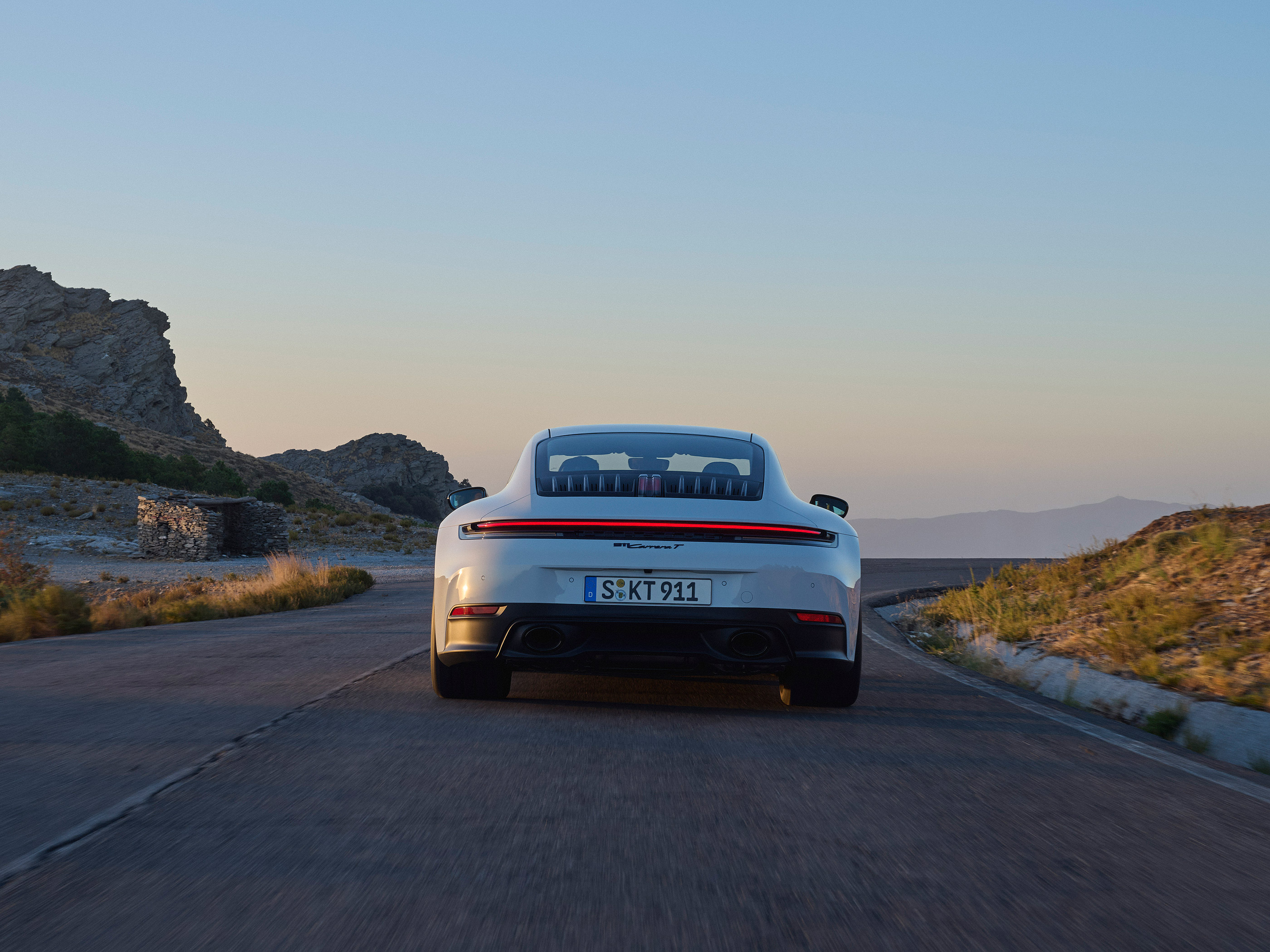  2025 Porsche 911 Carrera T Wallpaper.