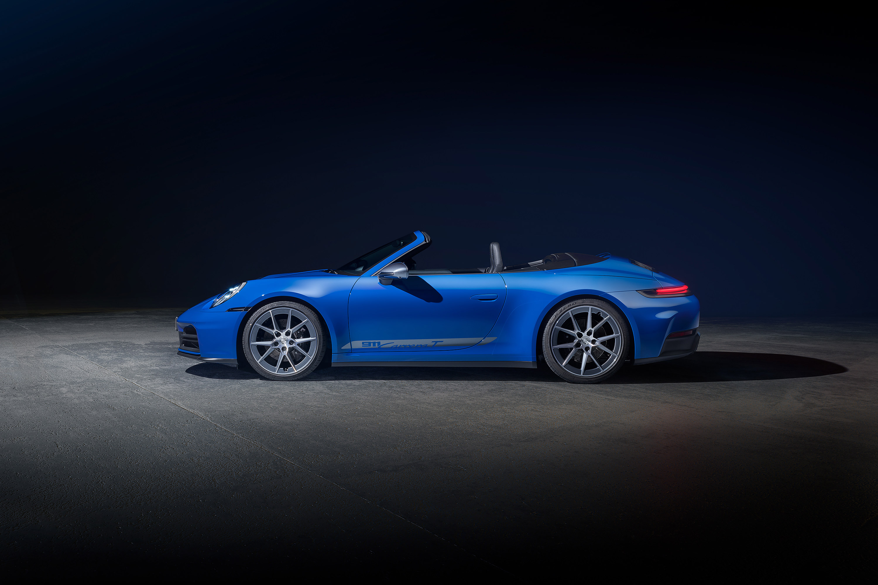  2025 Porsche 911 Carrera T Wallpaper.