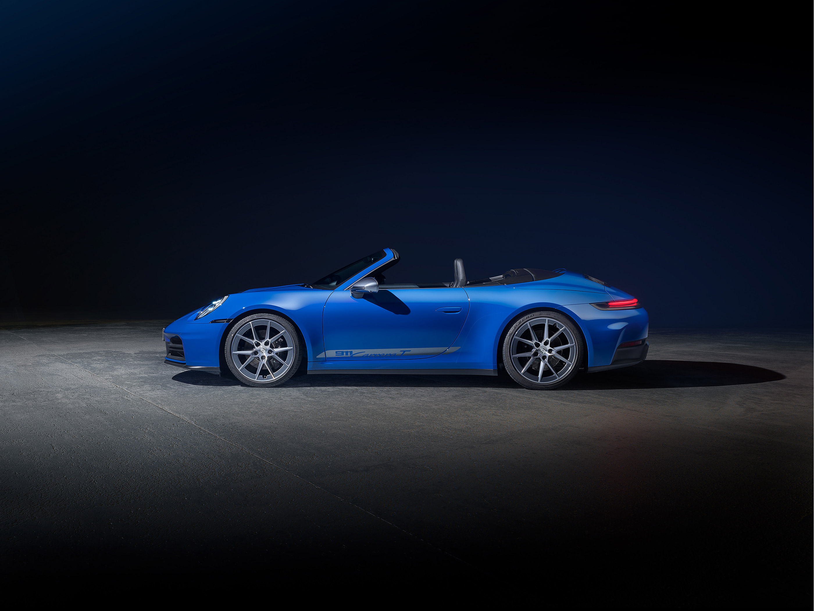  2025 Porsche 911 Carrera T Wallpaper.