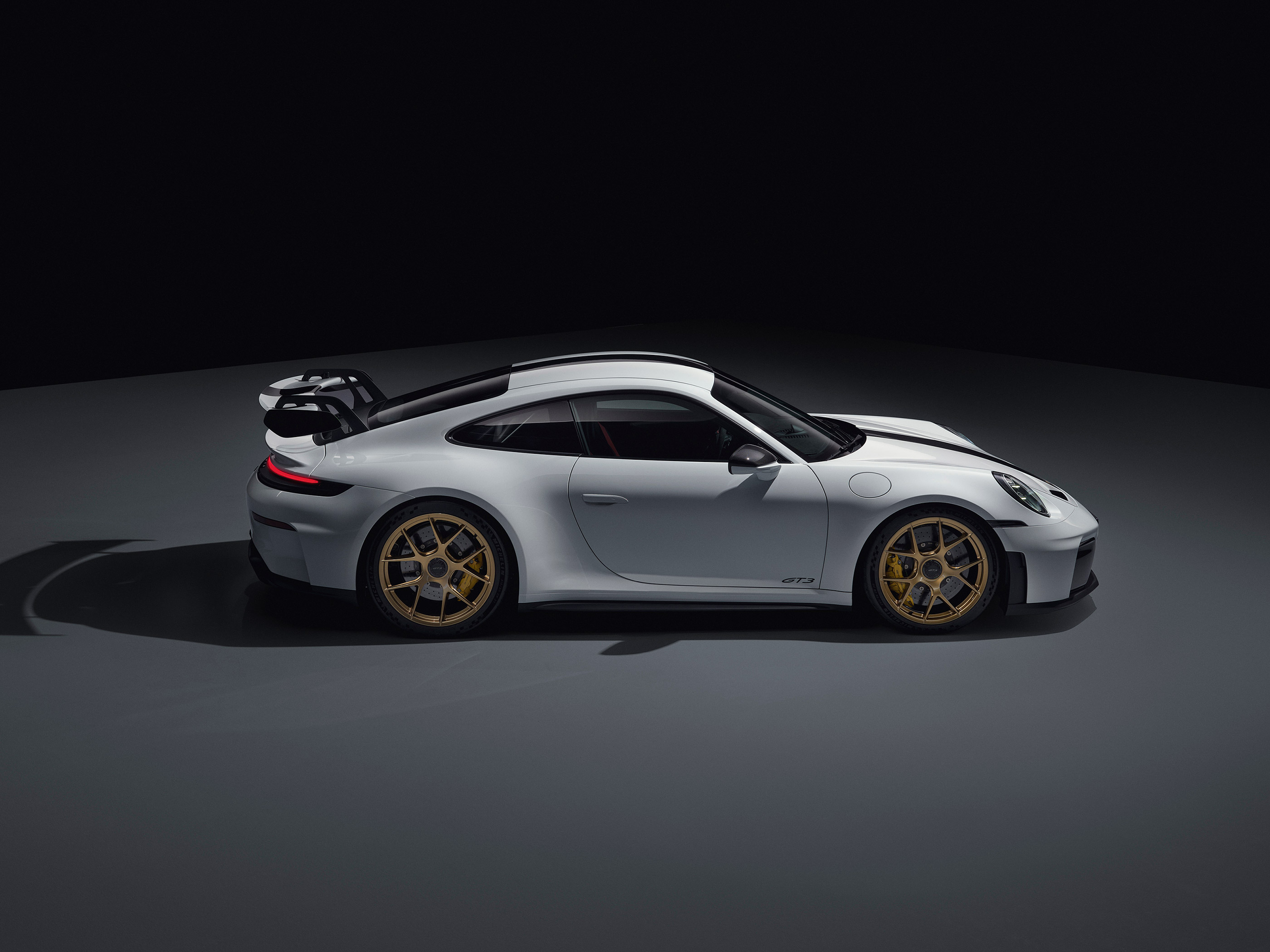  2025 Porsche 911 GT3 Wallpaper.