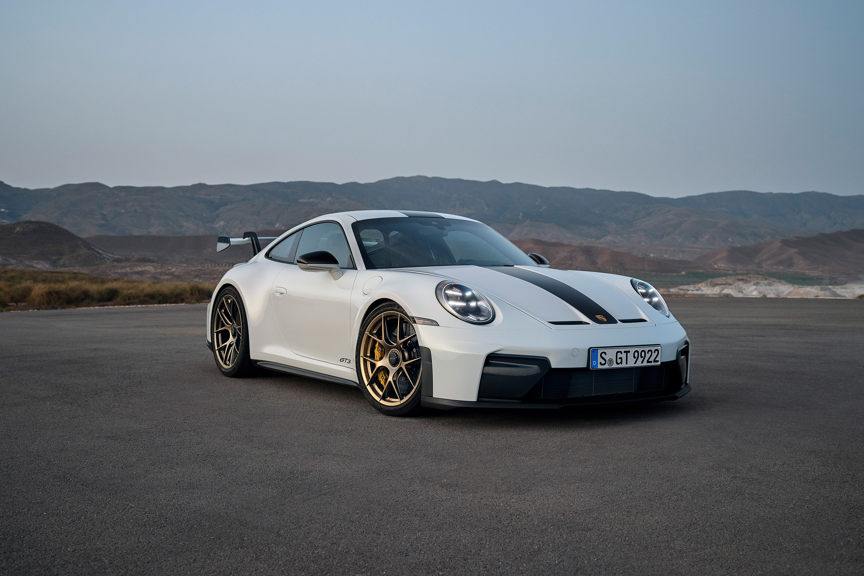  2025 Porsche 911 GT3 Wallpaper.