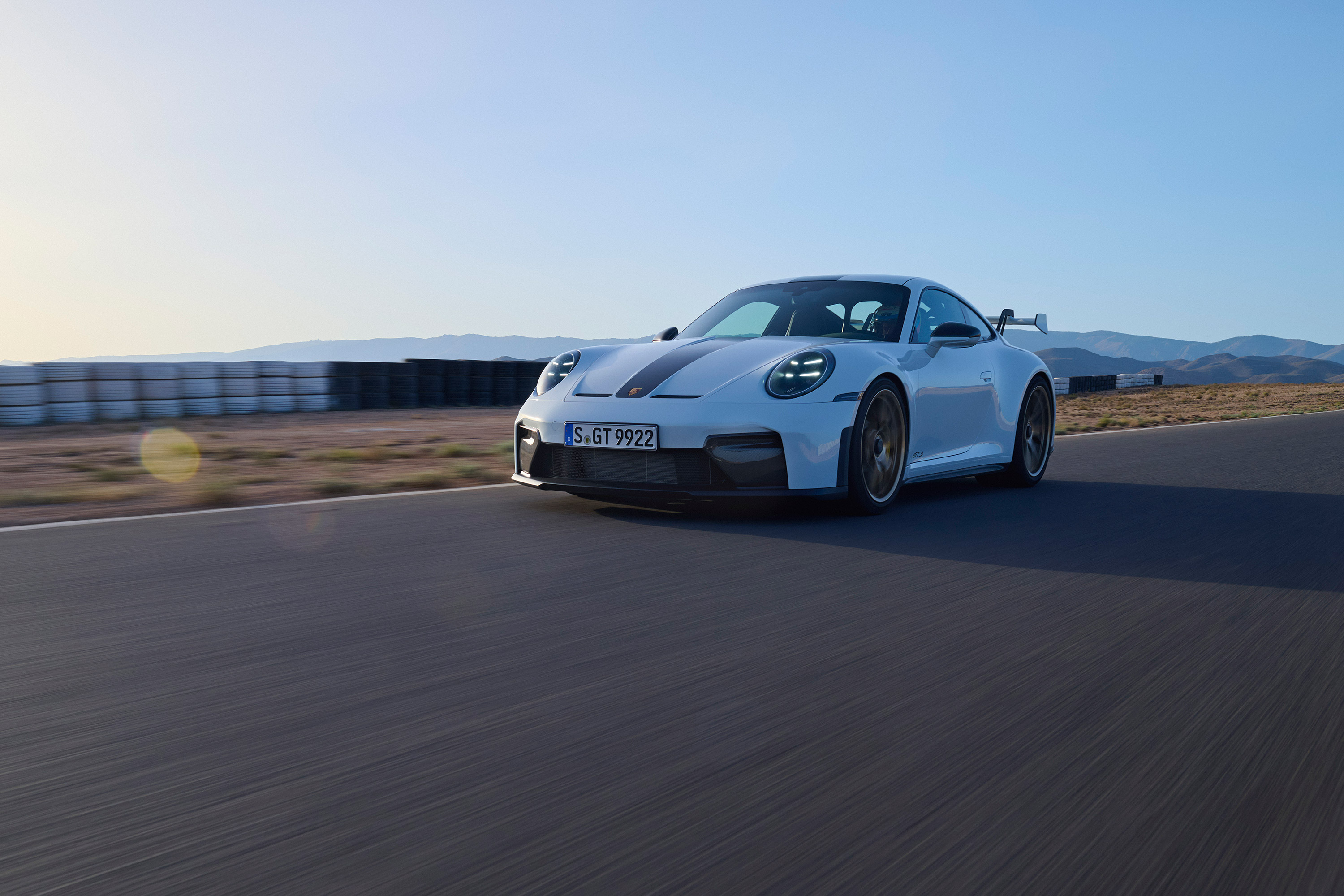  2025 Porsche 911 GT3 Wallpaper.